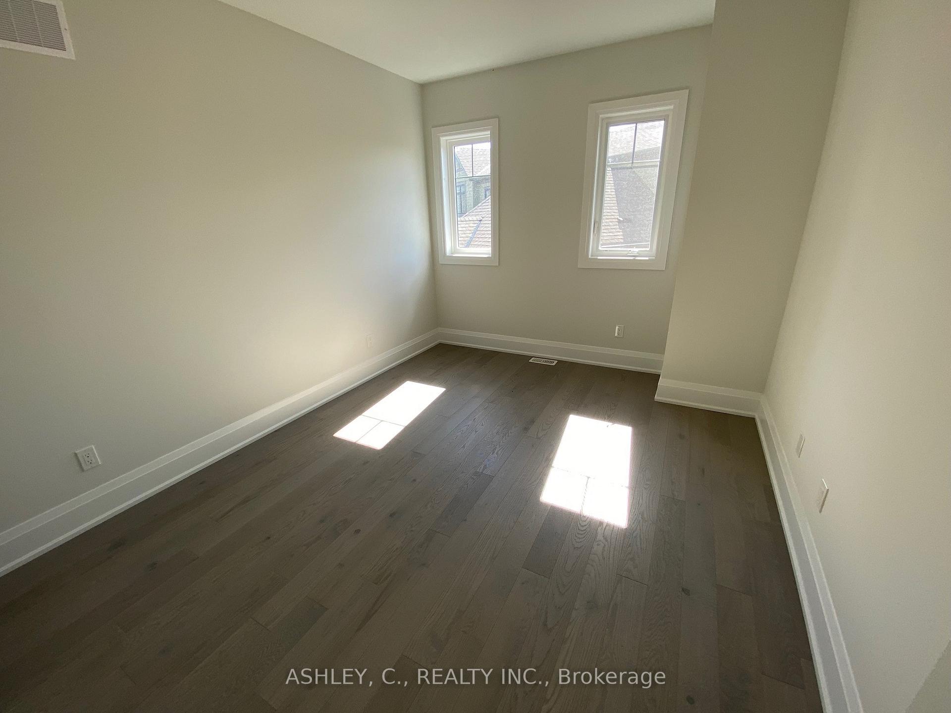 Photo 18 of 132 WIlliam Crisp Drive, Caledon, Alton — HOMEH