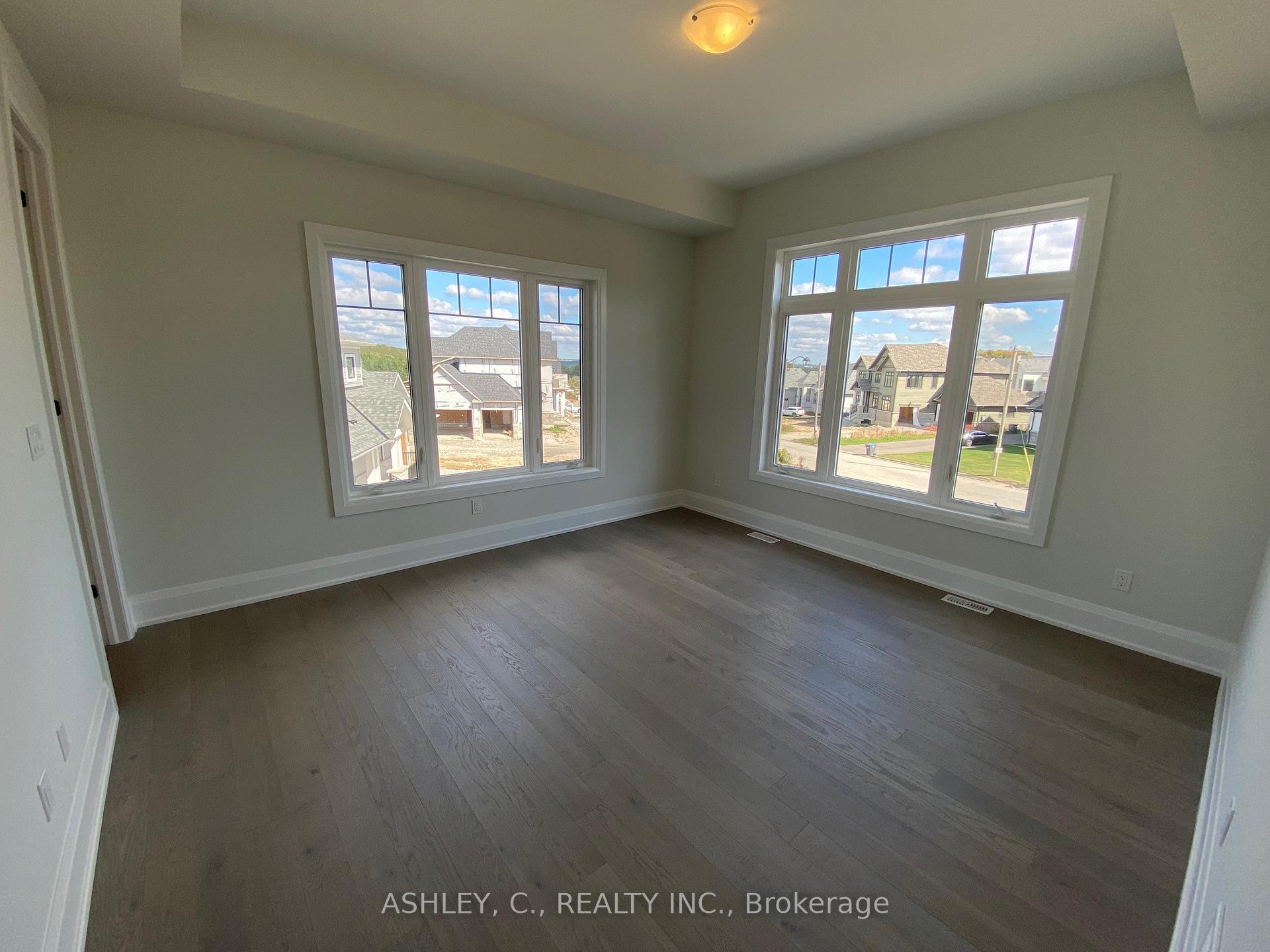 Photo 20 of 132 WIlliam Crisp Drive, Caledon, Alton — HOMEH