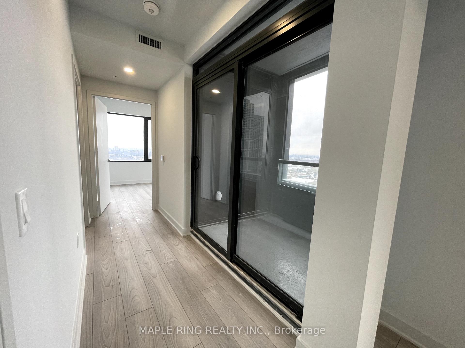 Photo 3 of Unit 2210, 2920 Highway 7 Road, Vaughan, Concord — HOMEH