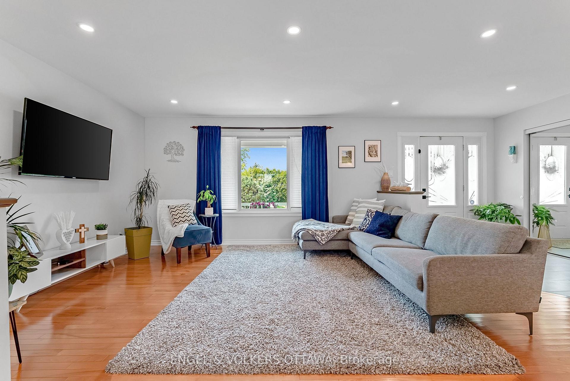 Photo 9 of 6978 Aldergrove Way, Ottawa, Greely — HOMEH