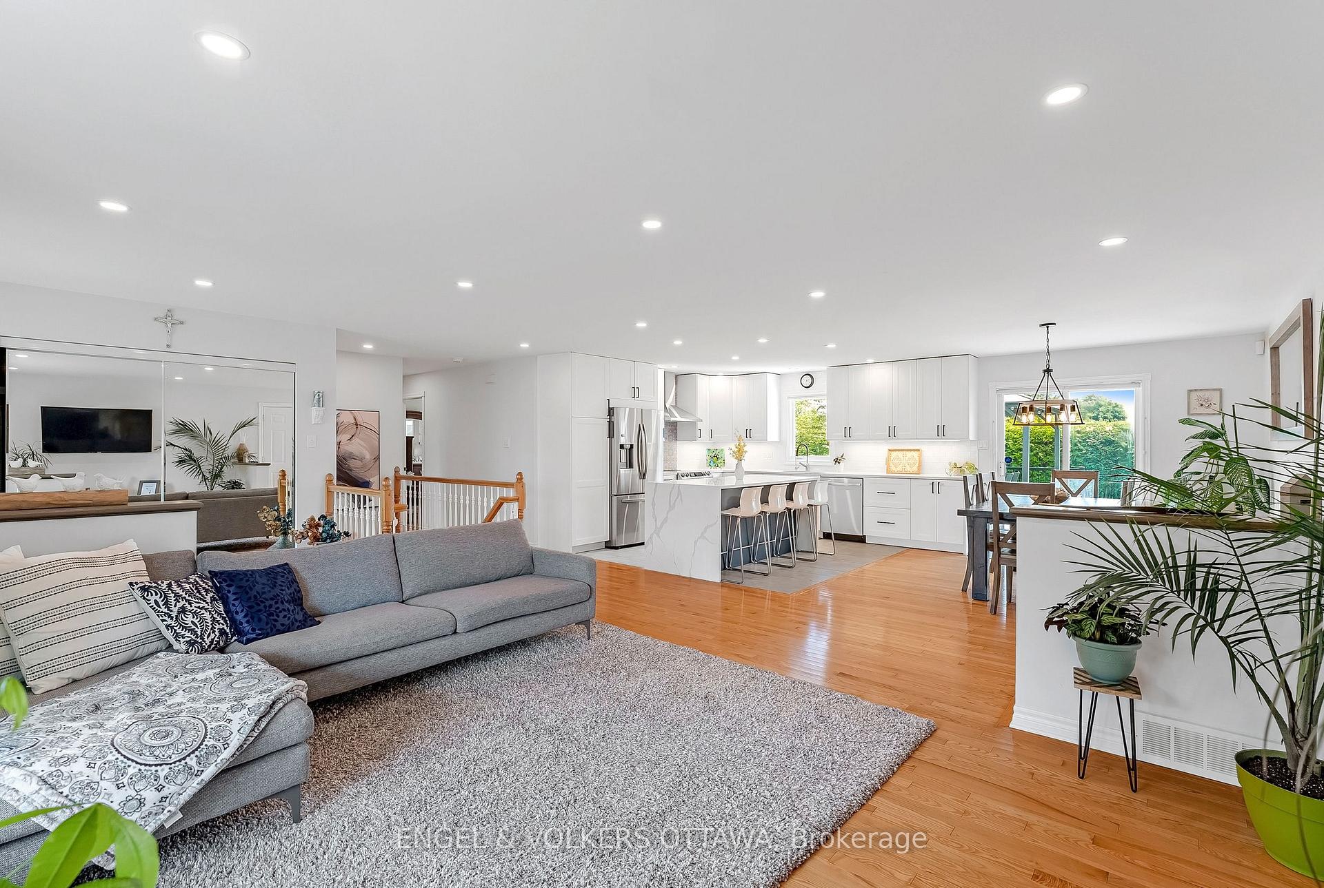 Photo 10 of 6978 Aldergrove Way, Ottawa, Greely — HOMEH