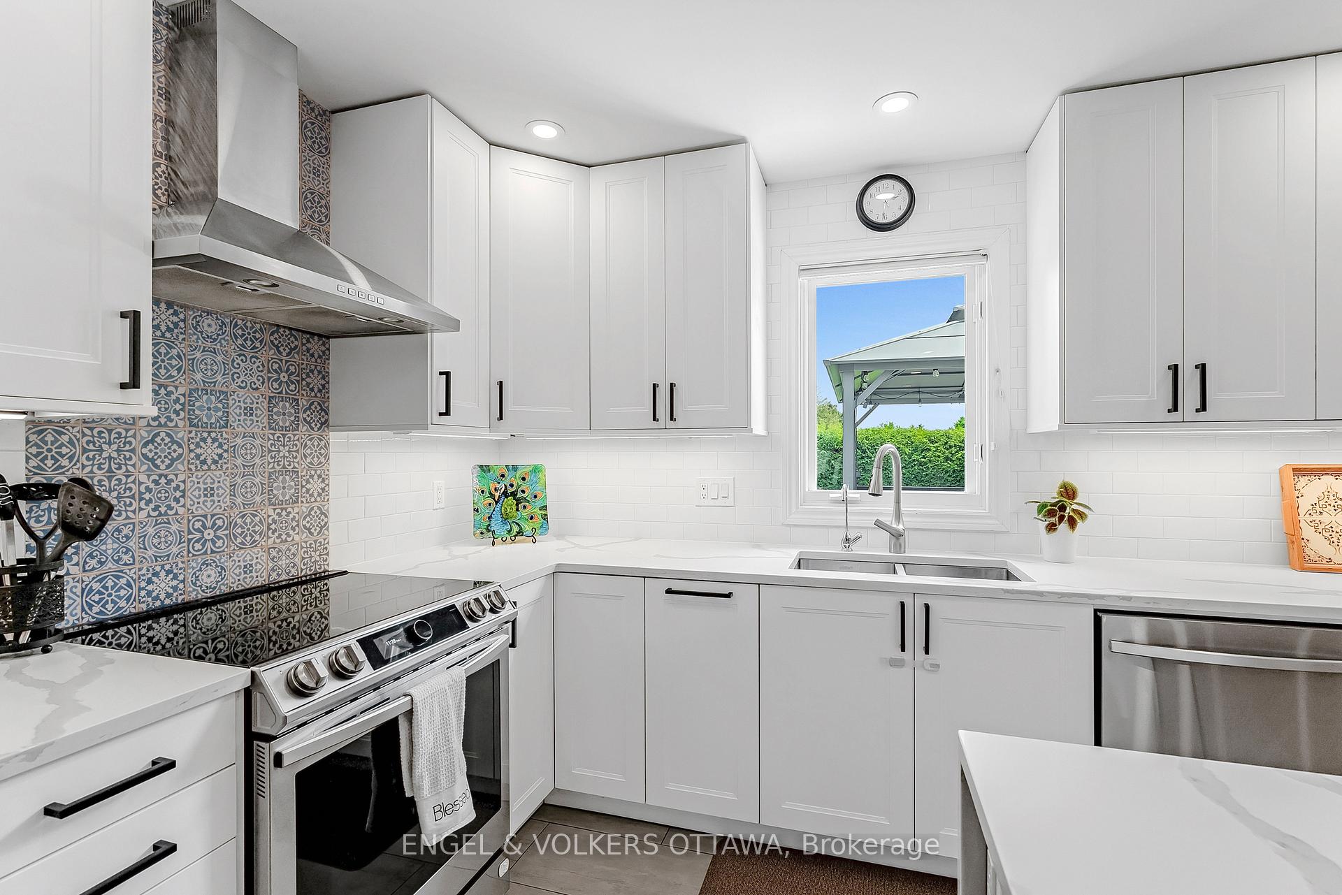 Photo 13 of 6978 Aldergrove Way, Ottawa, Greely — HOMEH