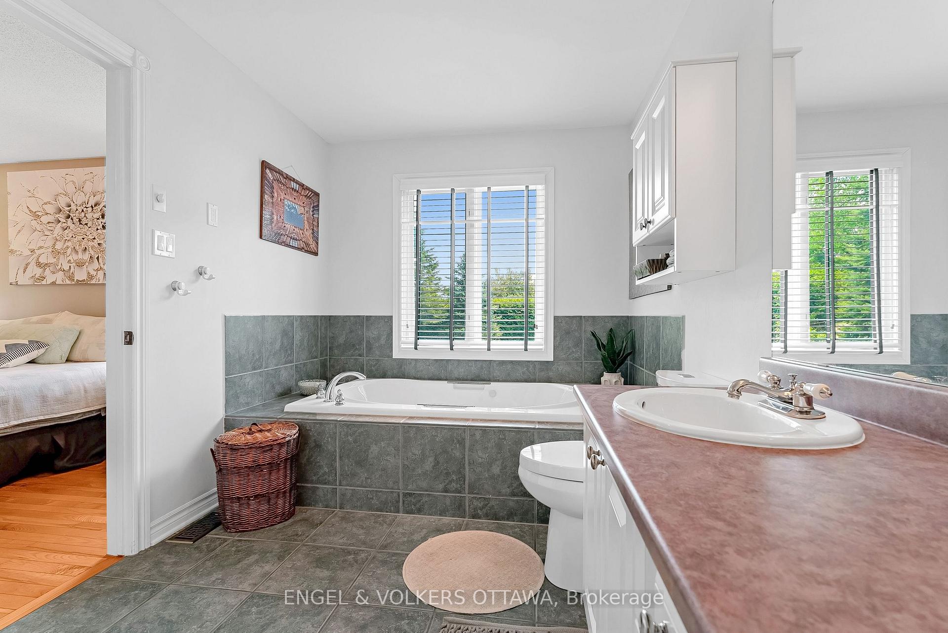 Photo 22 of 6978 Aldergrove Way, Ottawa, Greely — HOMEH