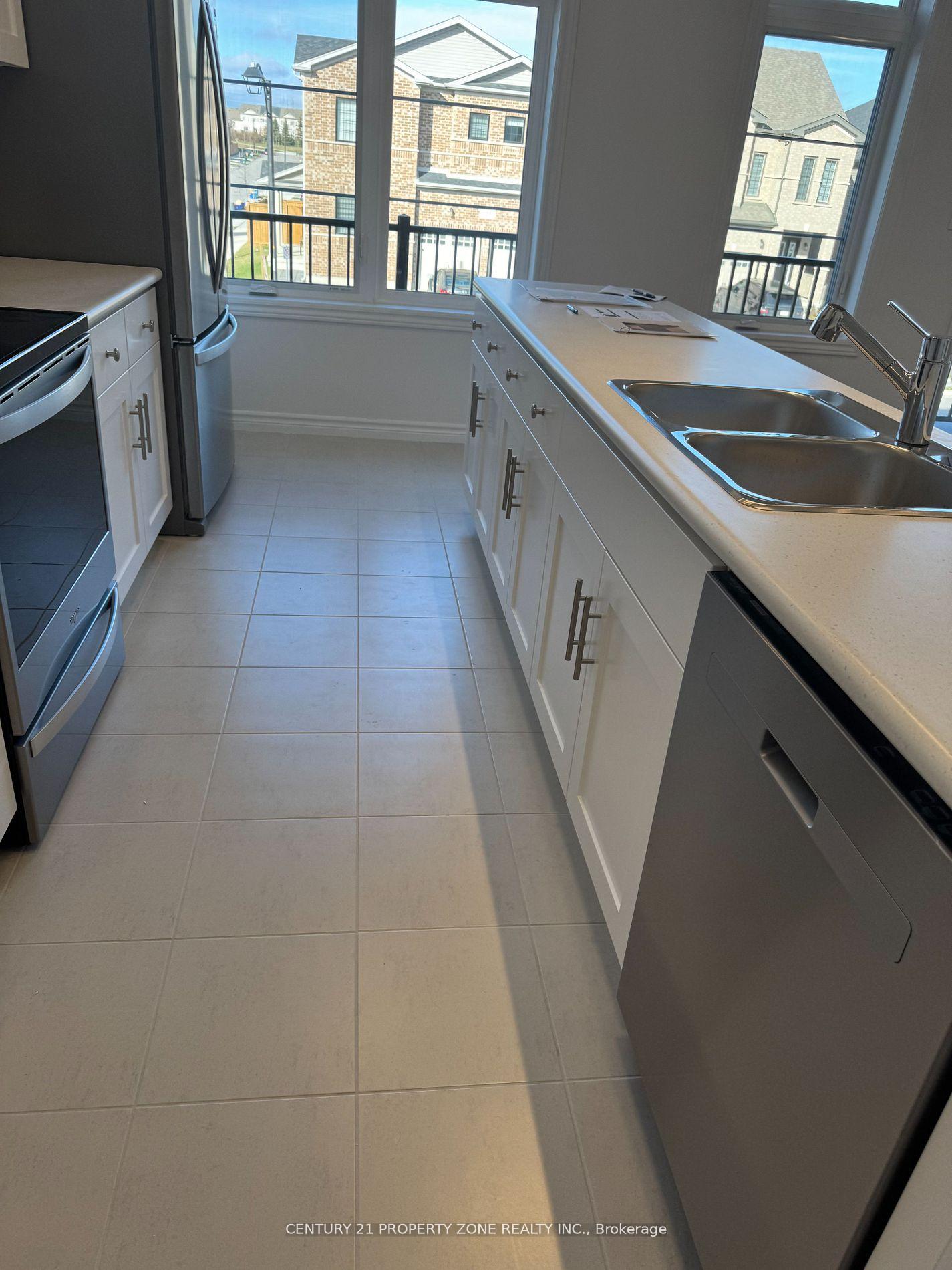 Photo 3 of 55 lomond Lane, Kitchener — HOMEH