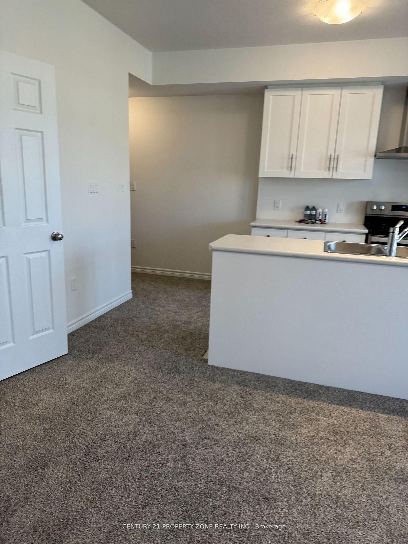 Photo 9 of 55 lomond Lane, Kitchener — HOMEH