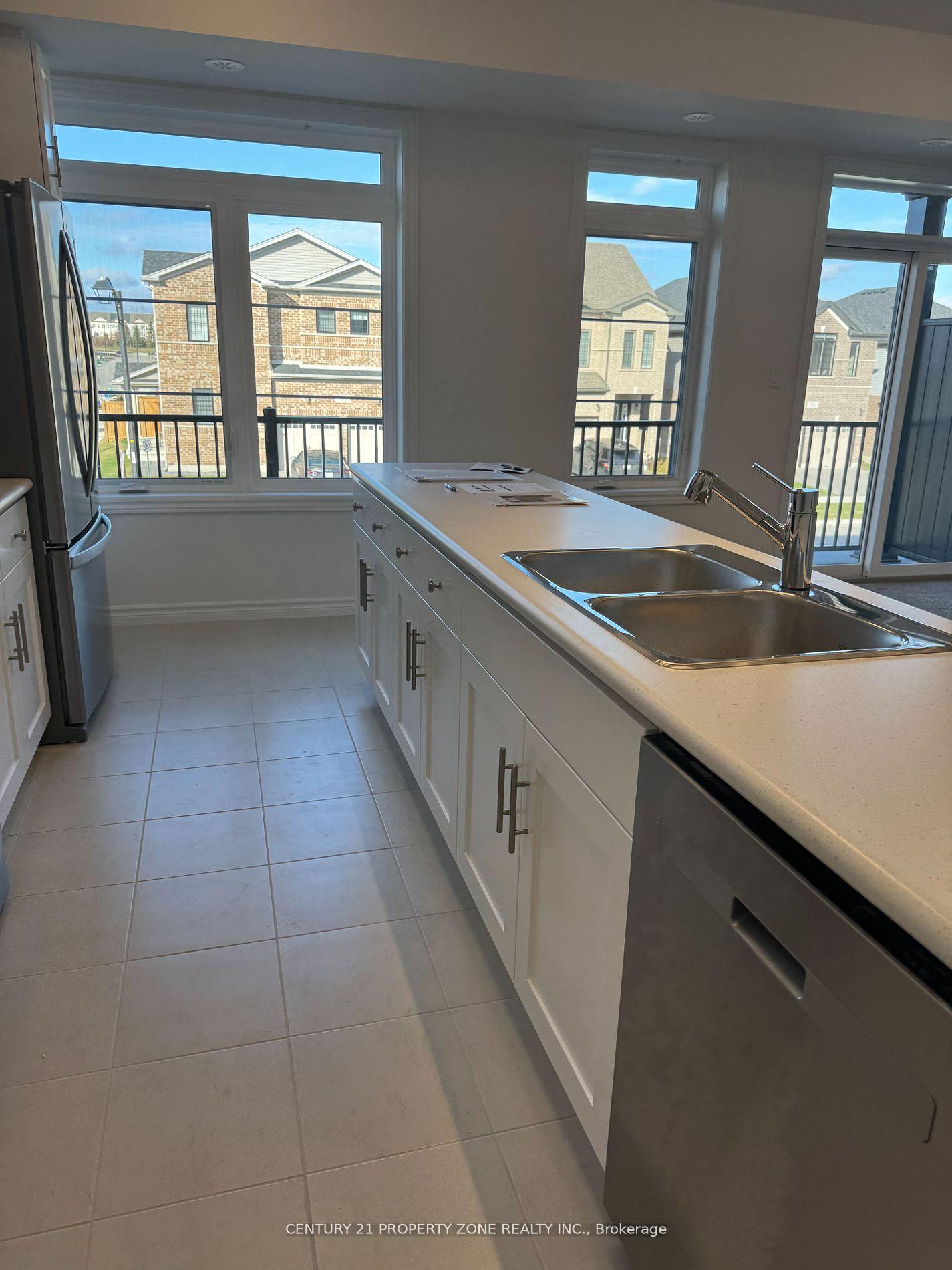 Photo 13 of 55 lomond Lane, Kitchener — HOMEH