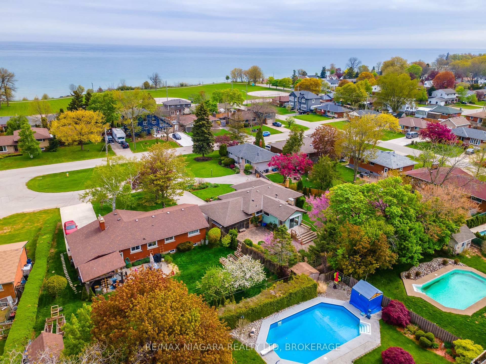 Photo 5 of 5 Almond Gardens, Grimsby, Grimsby Beach — HOMEH