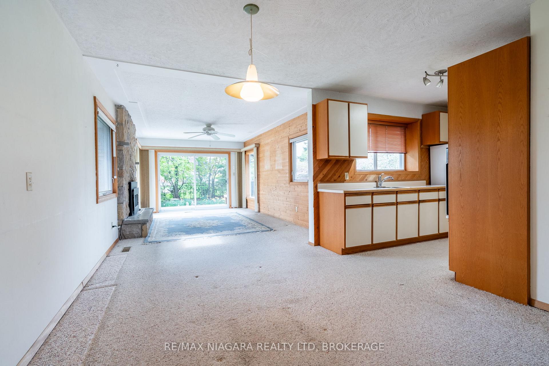 Photo 10 of 5 Almond Gardens, Grimsby, Grimsby Beach — HOMEH