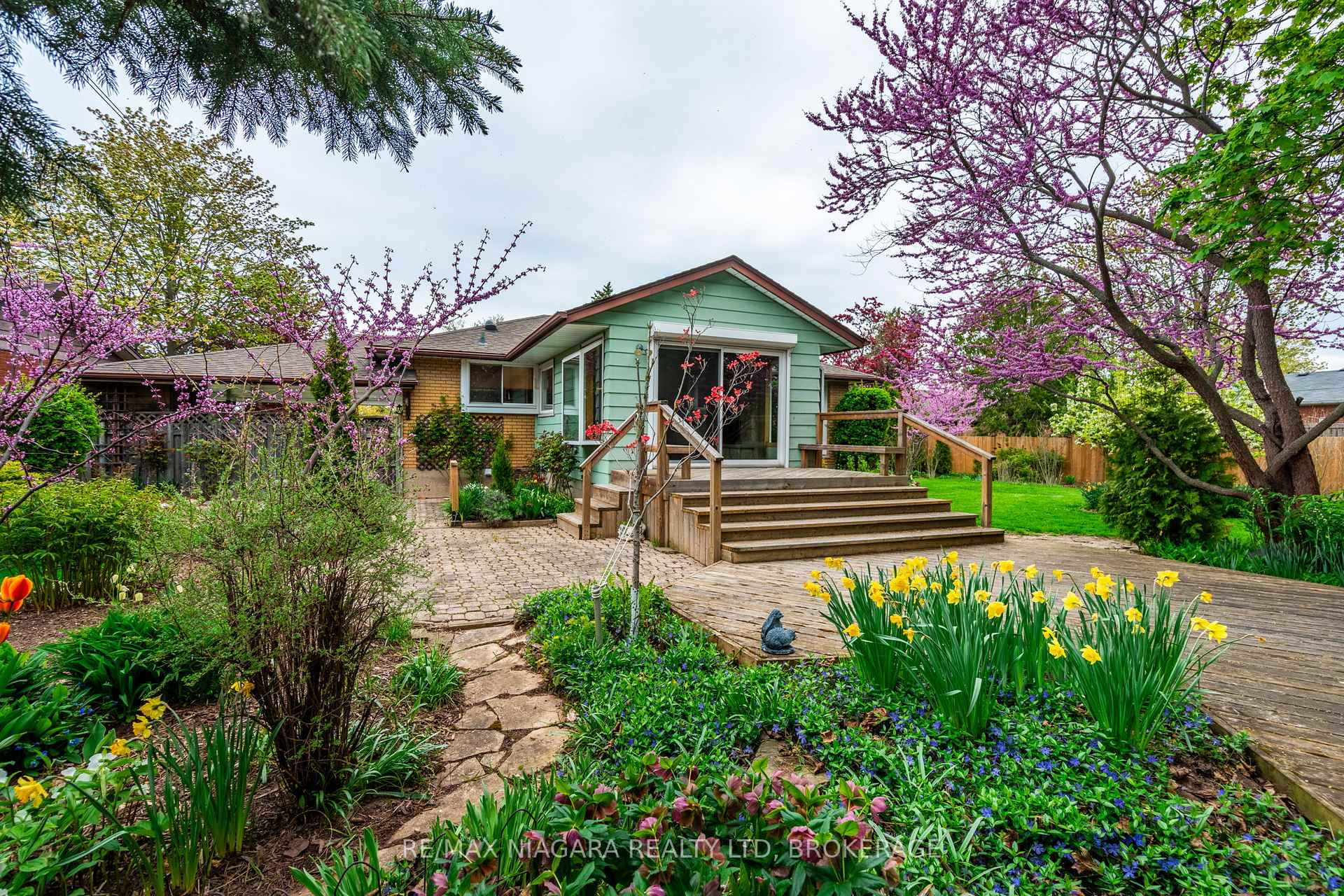 Photo 35 of 5 Almond Gardens, Grimsby, Grimsby Beach — HOMEH
