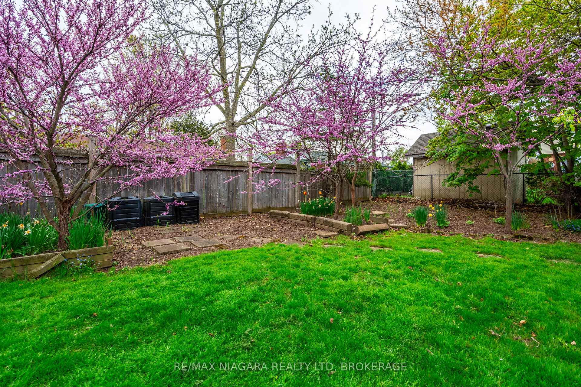 Photo 42 of 5 Almond Gardens, Grimsby, Grimsby Beach — HOMEH
