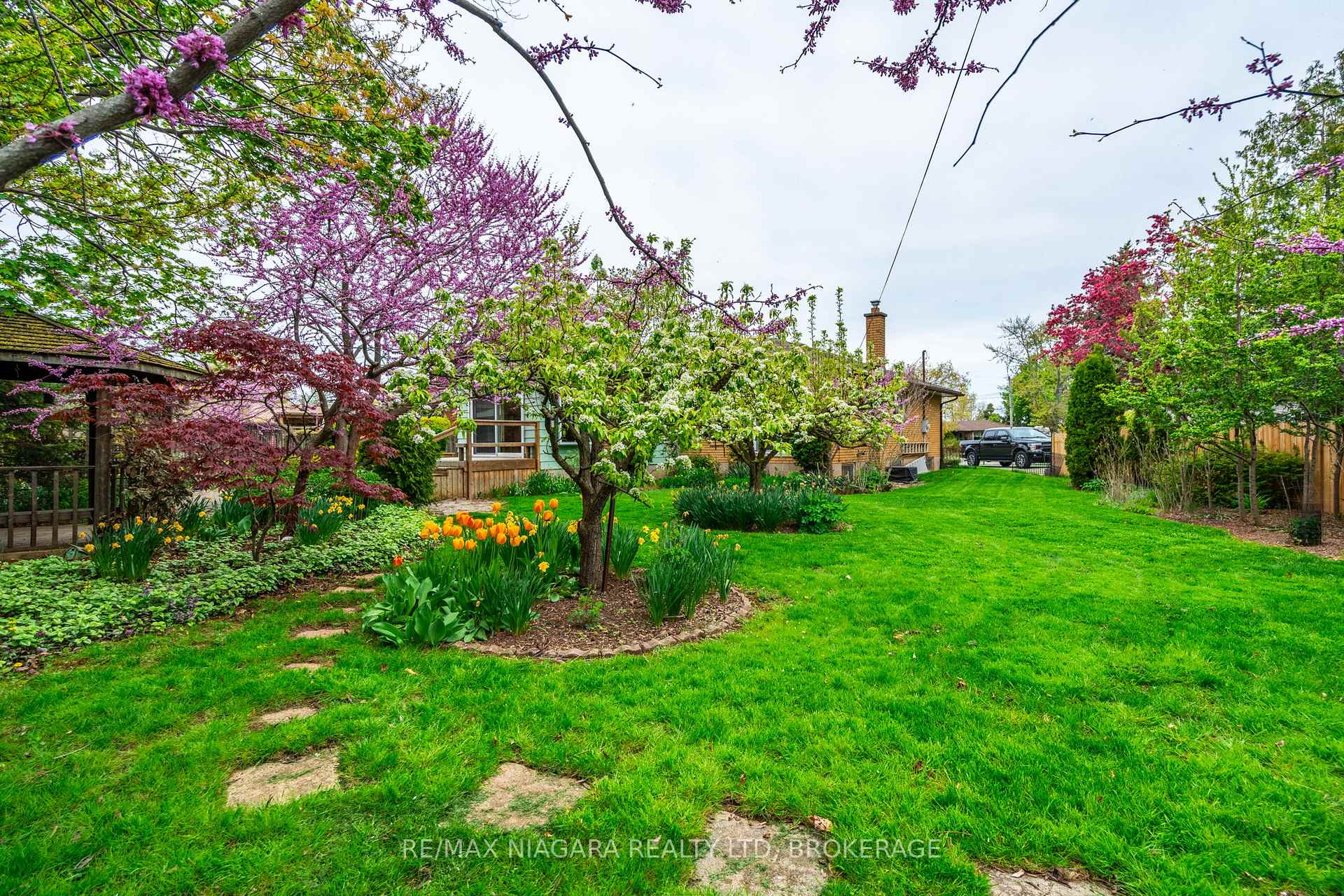 Photo 43 of 5 Almond Gardens, Grimsby, Grimsby Beach — HOMEH