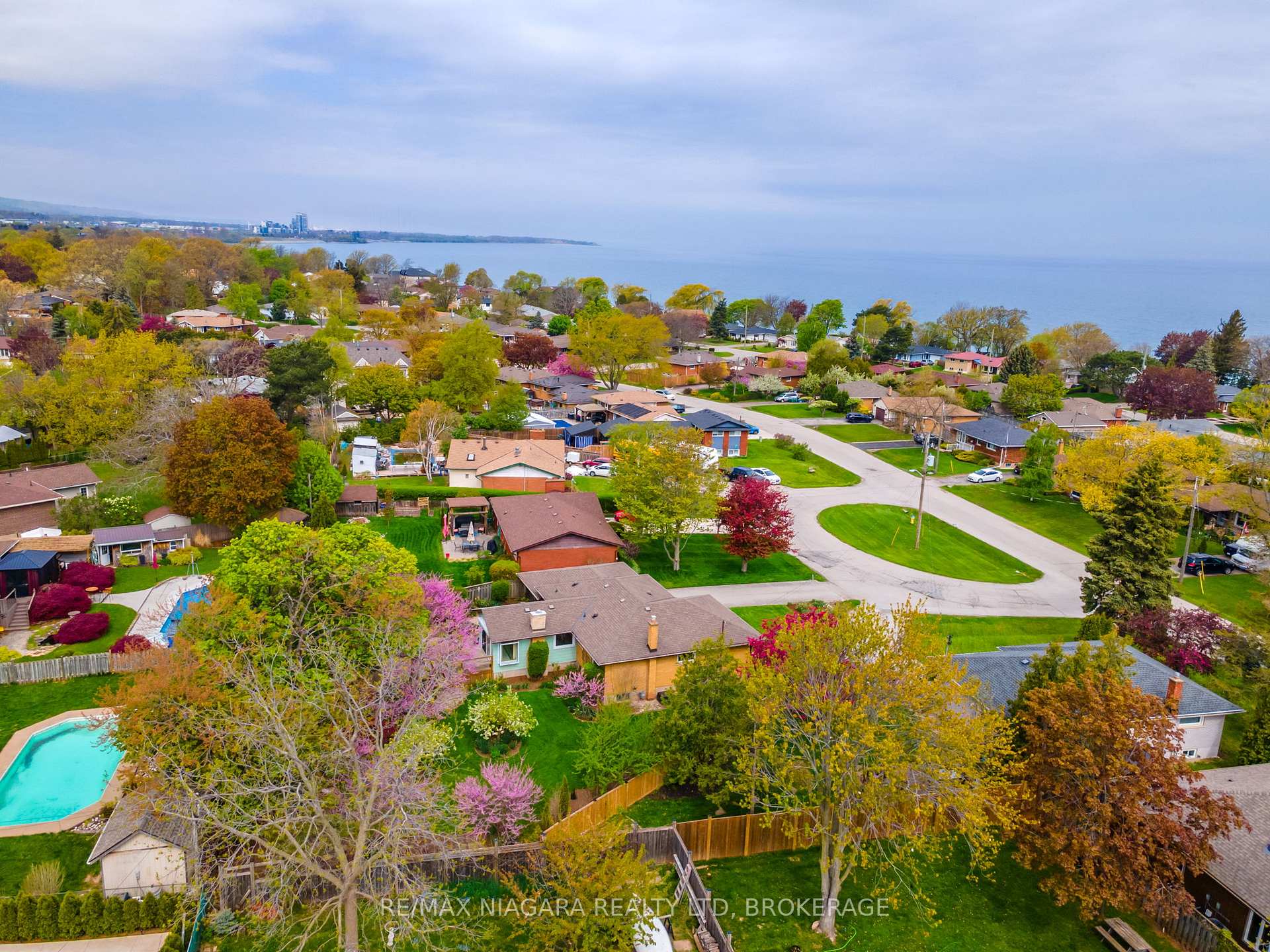 Photo 46 of 5 Almond Gardens, Grimsby, Grimsby Beach — HOMEH