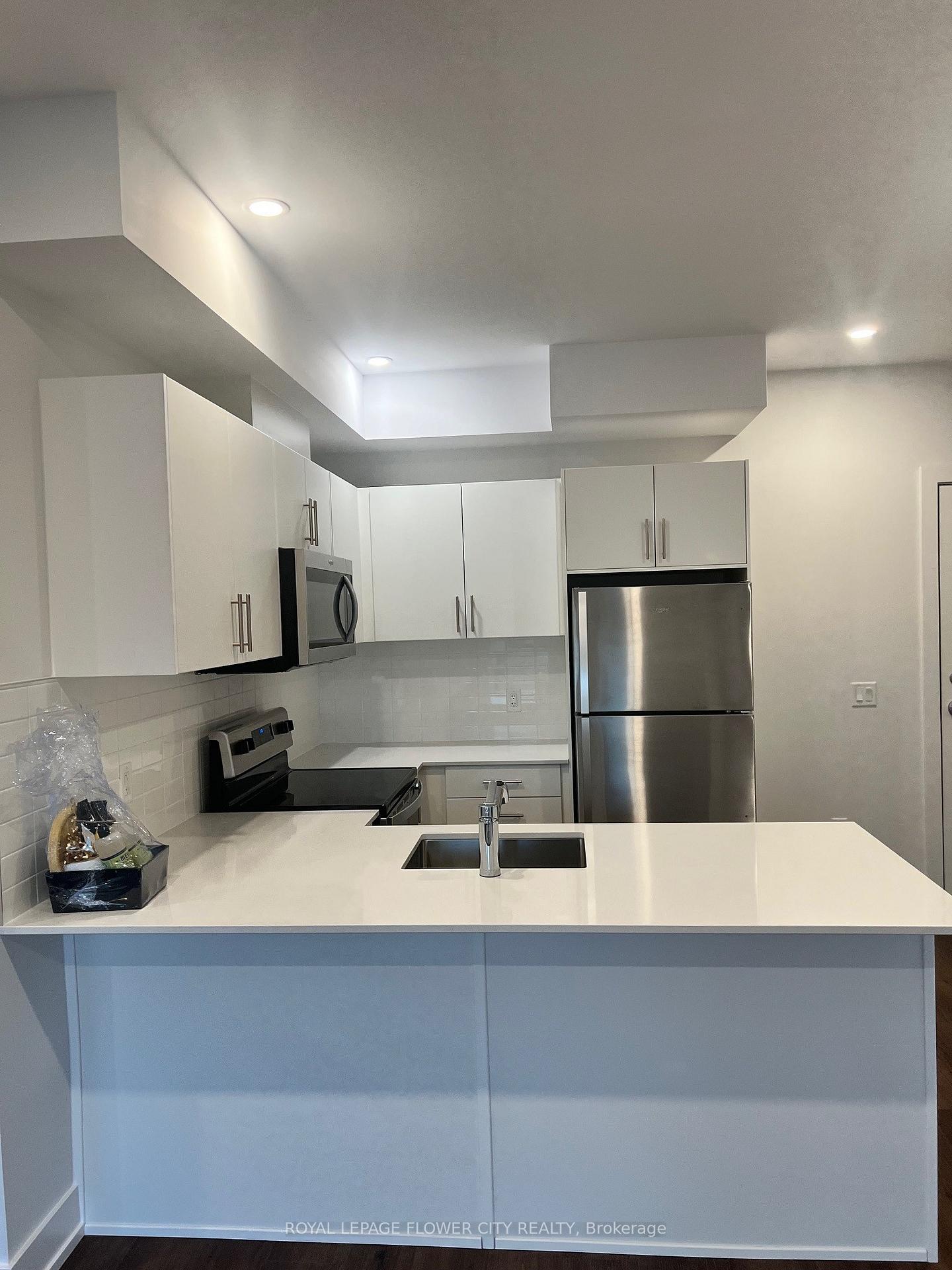 Photo 5 of Unit 103, 1000 Lackner Place, Kitchener — HOMEH