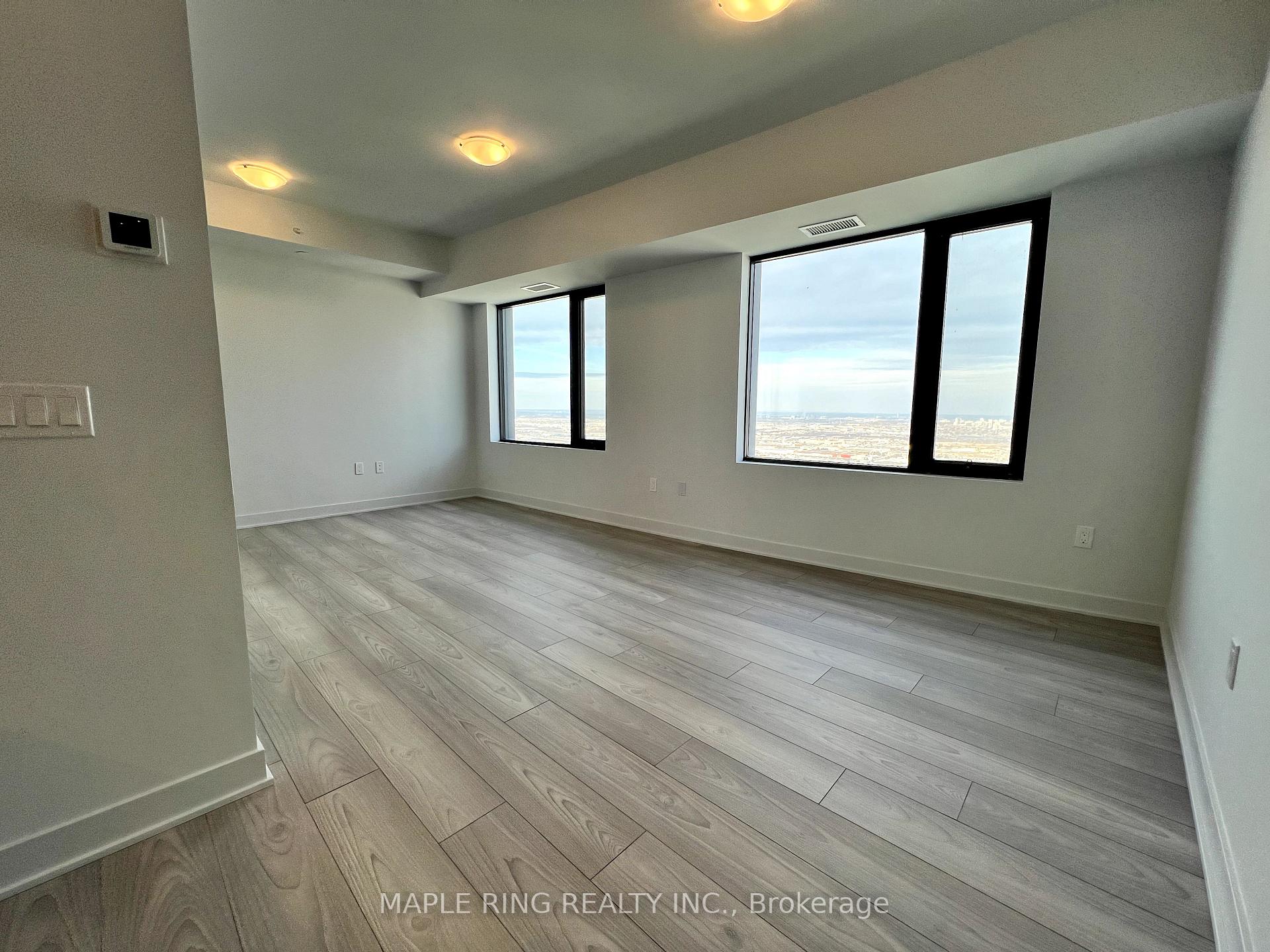 Photo 1 of Unit 4902, 2920 Highway 7 Road, Vaughan, Concord — HOMEH