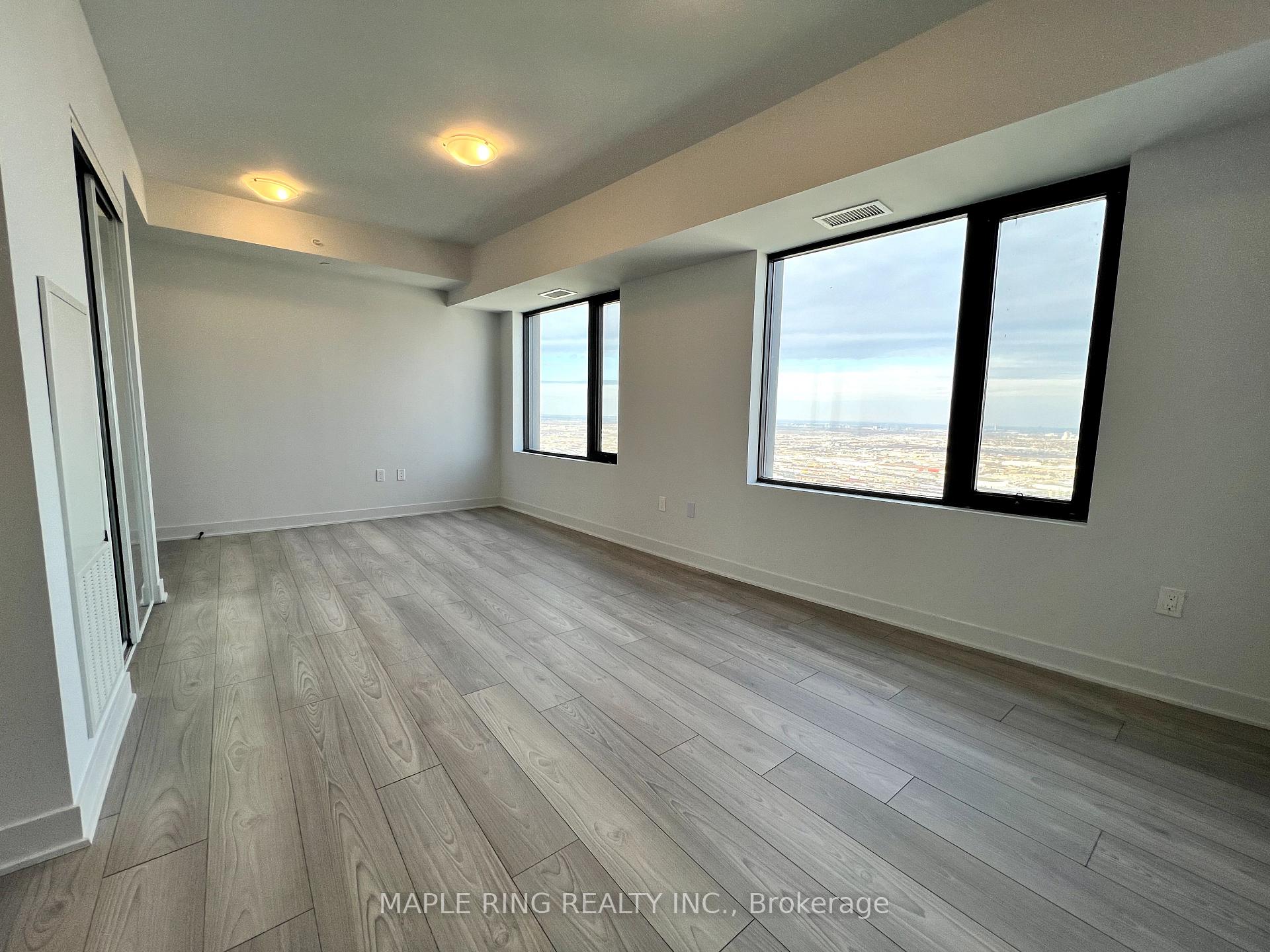 Photo 6 of Unit 4902, 2920 Highway 7 Road, Vaughan, Concord — HOMEH