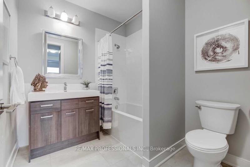 Photo 2 of Unit 405, 150 Main Street W, Hamilton, Central — HOMEH