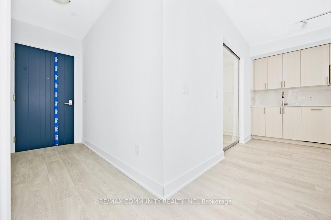 Photo 2 of Unit 302, 2545 Simcoe Street N, Oshawa, Windfields — HOMEH