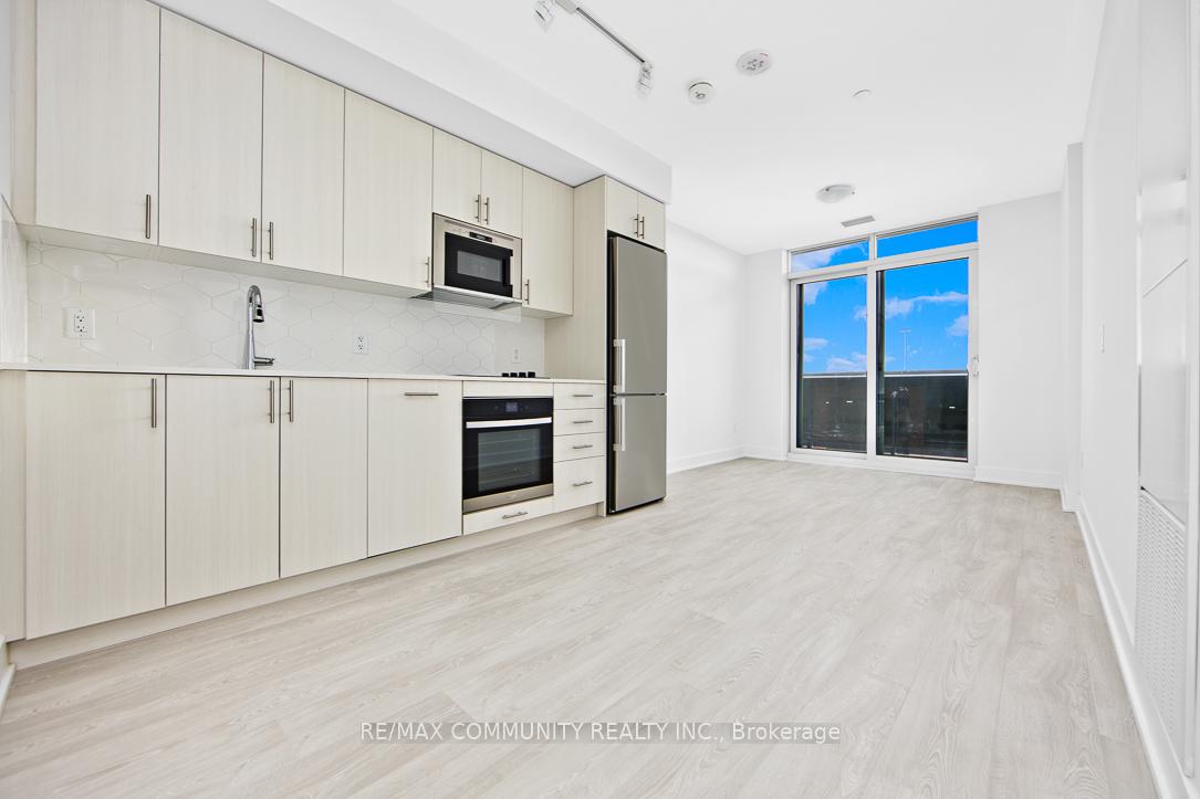 Photo 10 of Unit 302, 2545 Simcoe Street N, Oshawa, Windfields — HOMEH