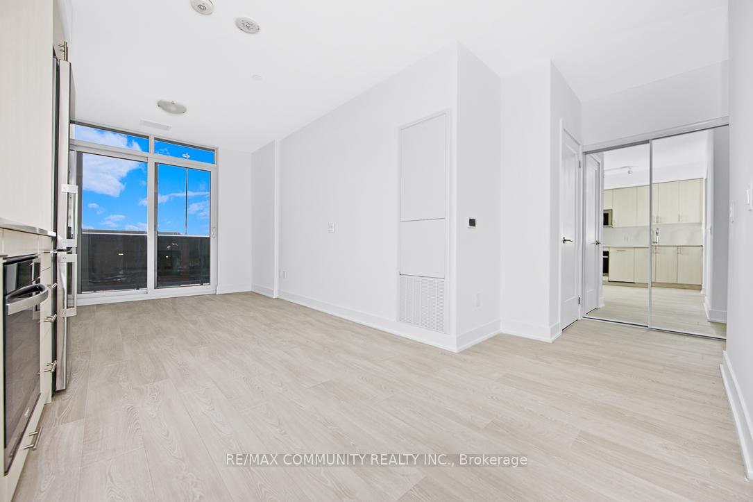Photo 7 of Unit 302, 2545 Simcoe Street N, Oshawa, Windfields — HOMEH