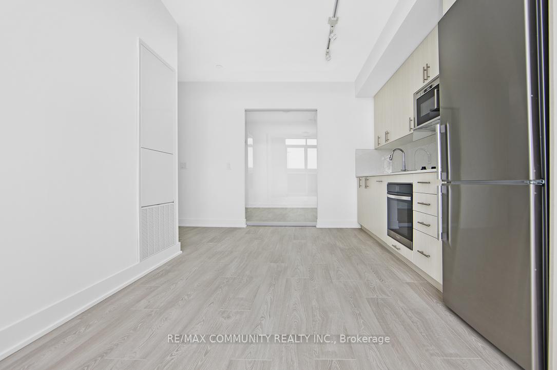 Photo 11 of Unit 302, 2545 Simcoe Street N, Oshawa, Windfields — HOMEH