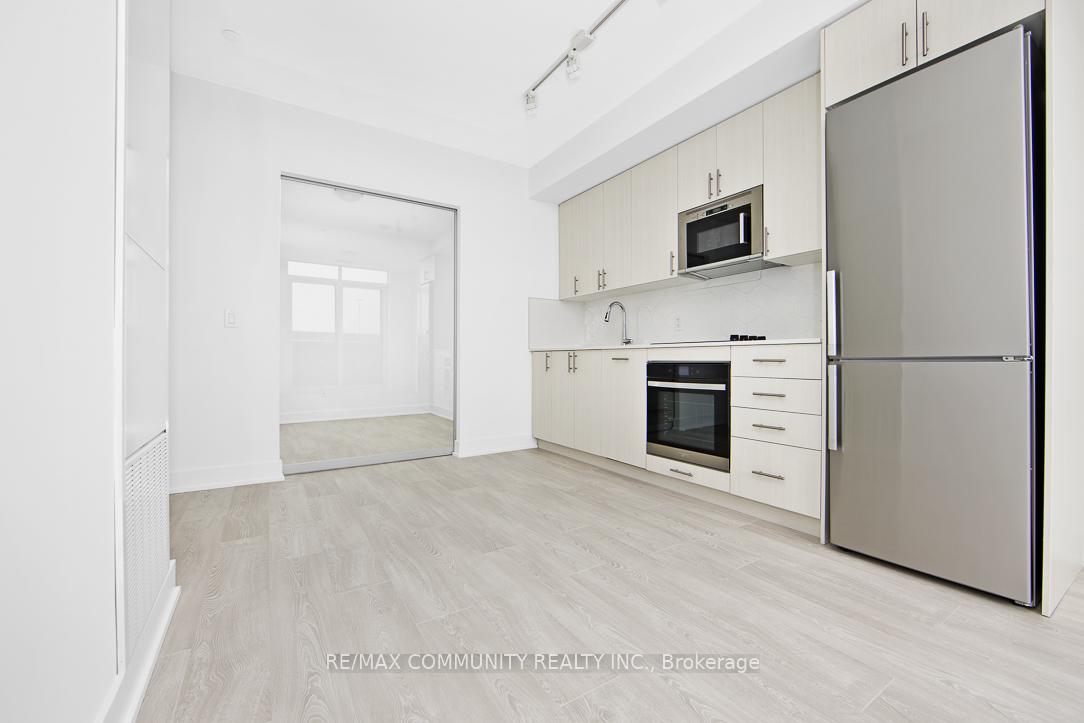 Photo 9 of Unit 302, 2545 Simcoe Street N, Oshawa, Windfields — HOMEH