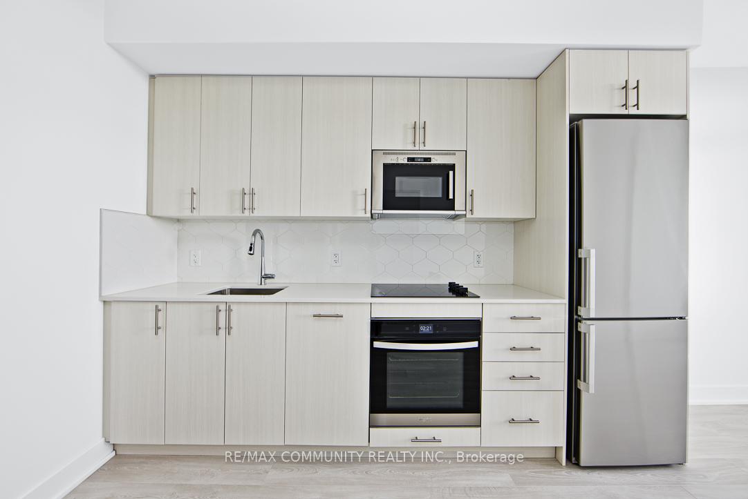 Photo 13 of Unit 302, 2545 Simcoe Street N, Oshawa, Windfields — HOMEH