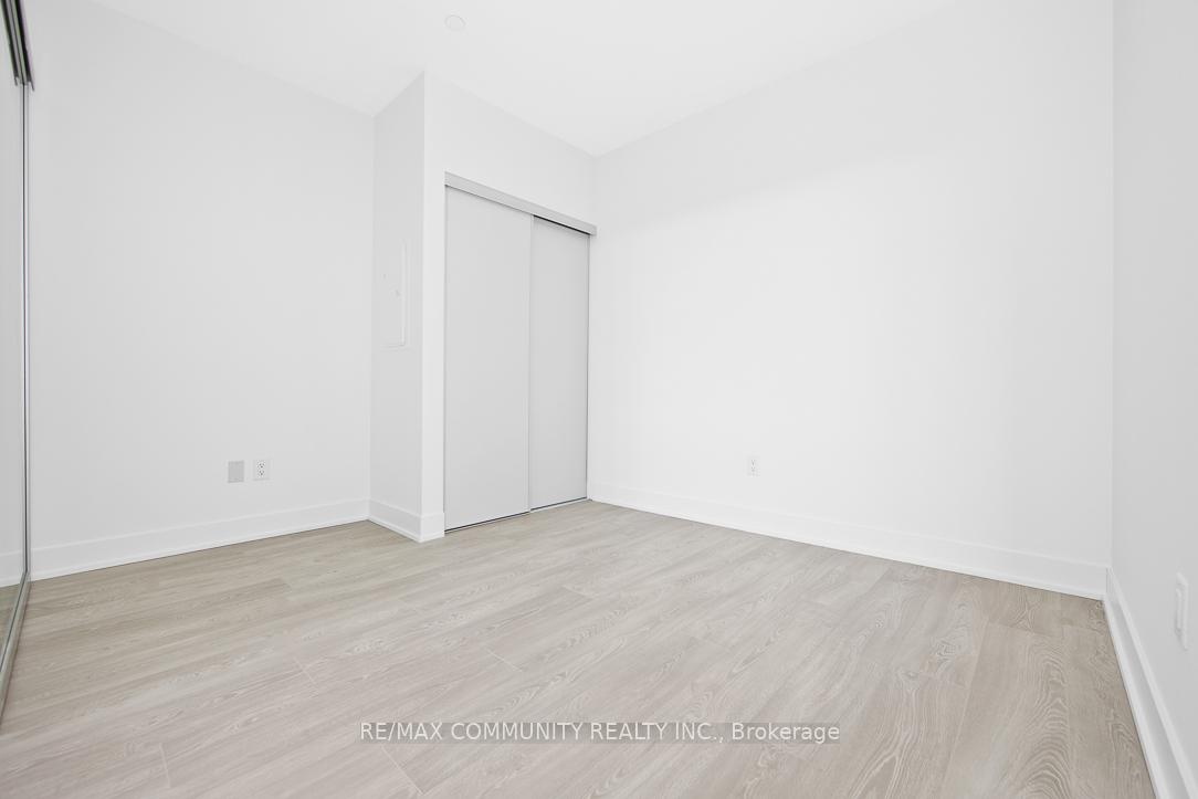Photo 16 of Unit 302, 2545 Simcoe Street N, Oshawa, Windfields — HOMEH