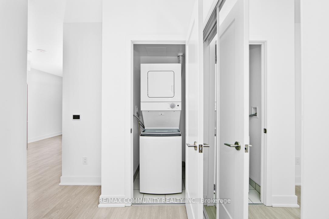 Photo 18 of Unit 302, 2545 Simcoe Street N, Oshawa, Windfields — HOMEH