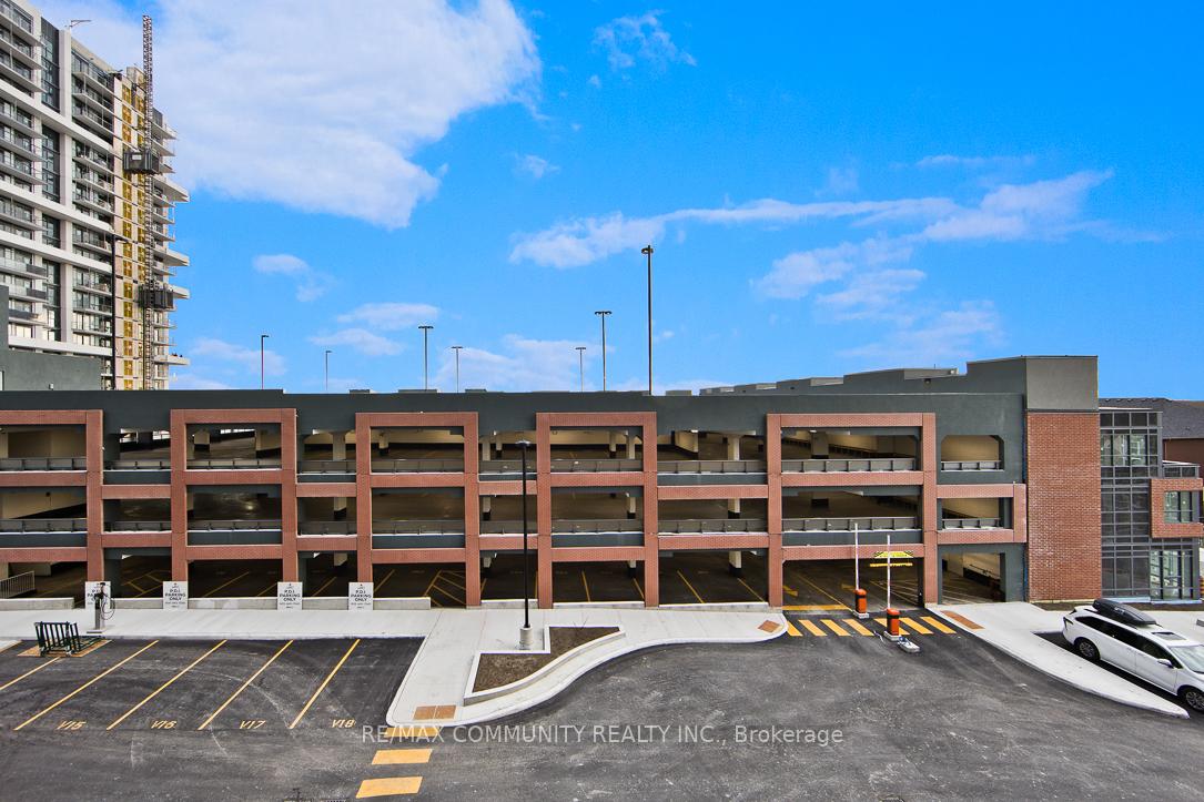 Photo 15 of Unit 302, 2545 Simcoe Street N, Oshawa, Windfields — HOMEH