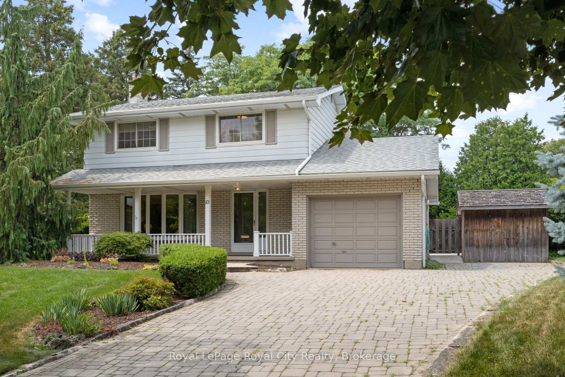 Photo 3 of 10 Eton Place, Guelph, Riverside Park — HOMEH