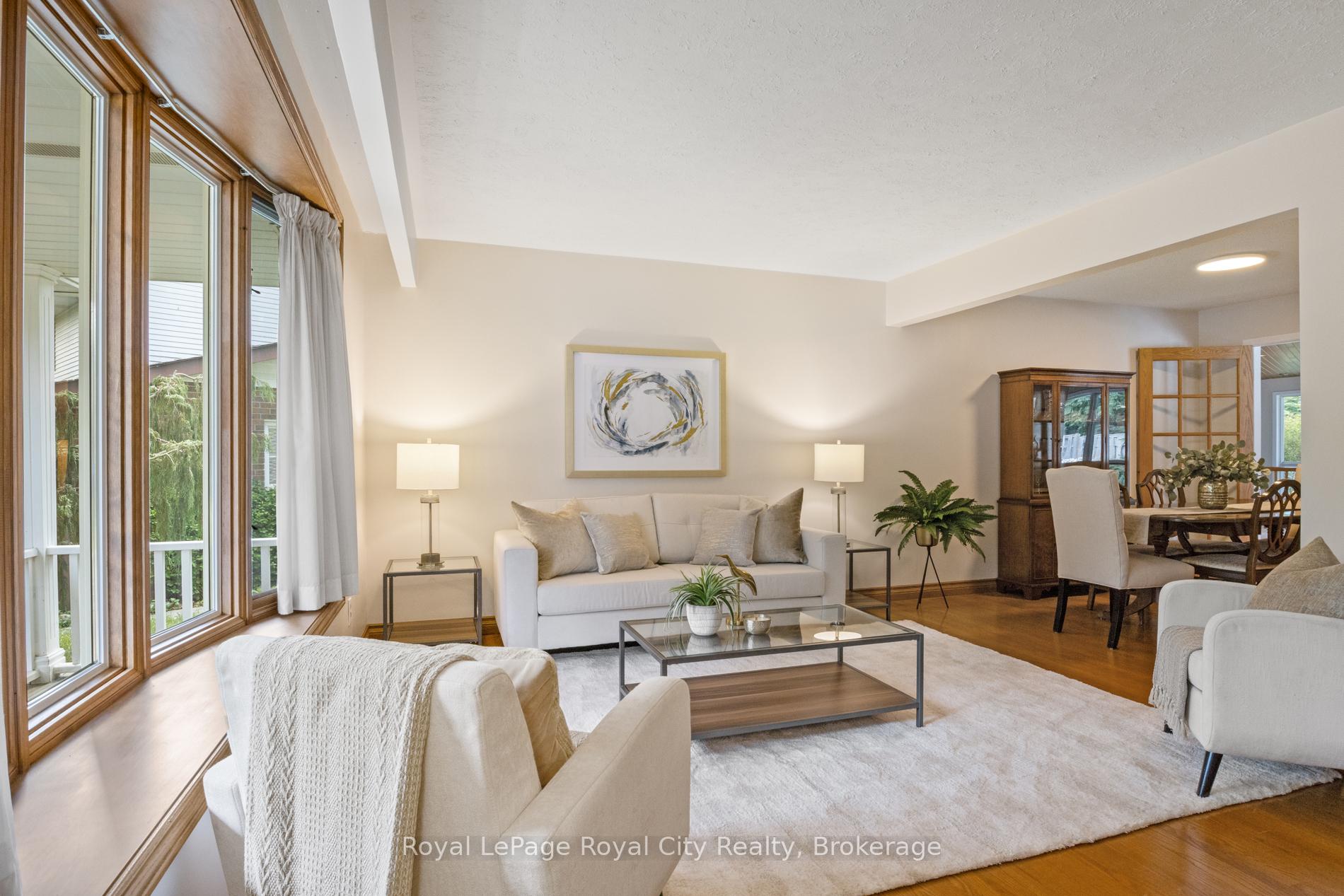 Photo 8 of 10 Eton Place, Guelph, Riverside Park — HOMEH