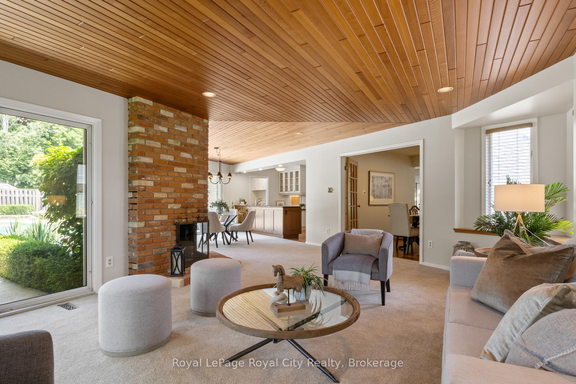 Photo 17 of 10 Eton Place, Guelph, Riverside Park — HOMEH