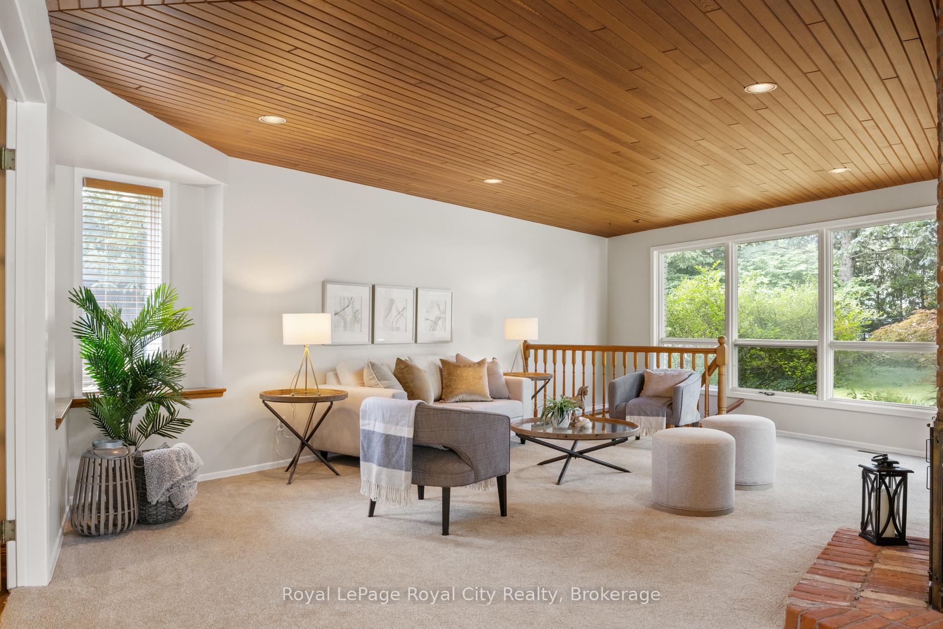 Photo 21 of 10 Eton Place, Guelph, Riverside Park — HOMEH