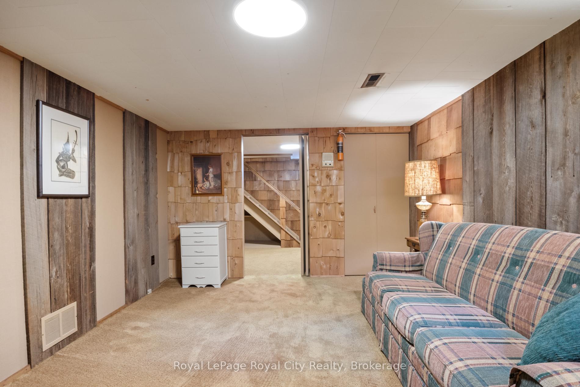 Photo 32 of 10 Eton Place, Guelph, Riverside Park — HOMEH
