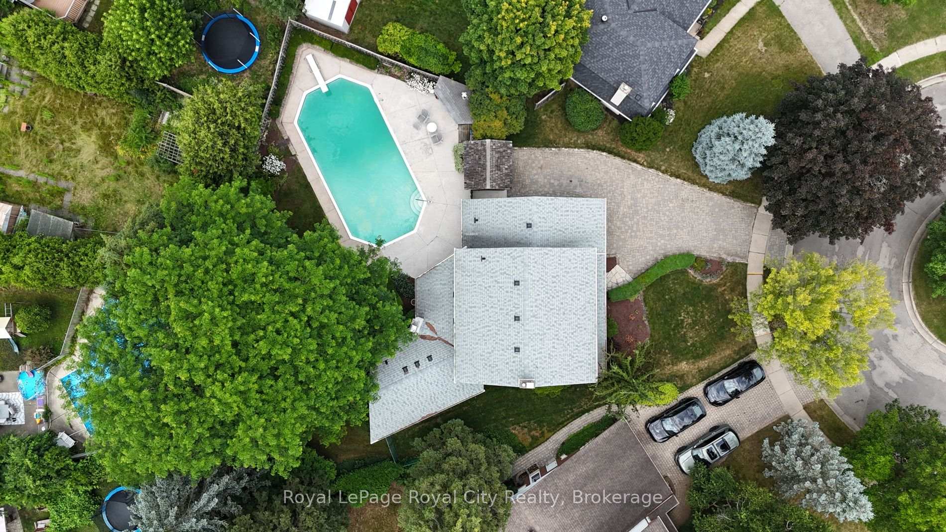 Photo 38 of 10 Eton Place, Guelph, Riverside Park — HOMEH