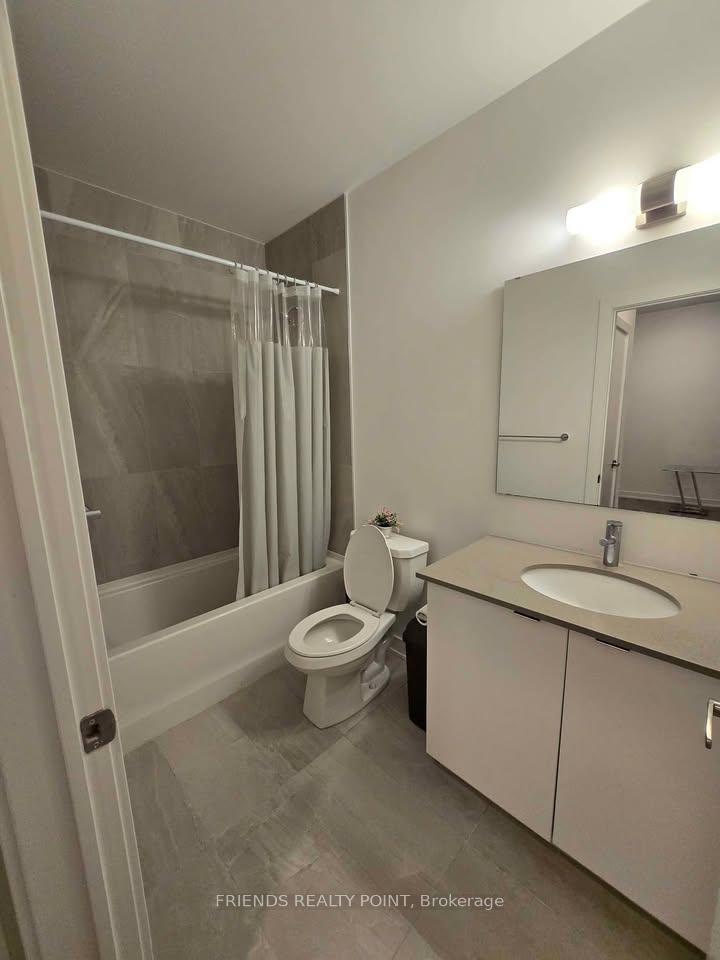 Photo 4 of Unit 104, 56 Lakeside Terrace, Barrie, Little Lake — HOMEH