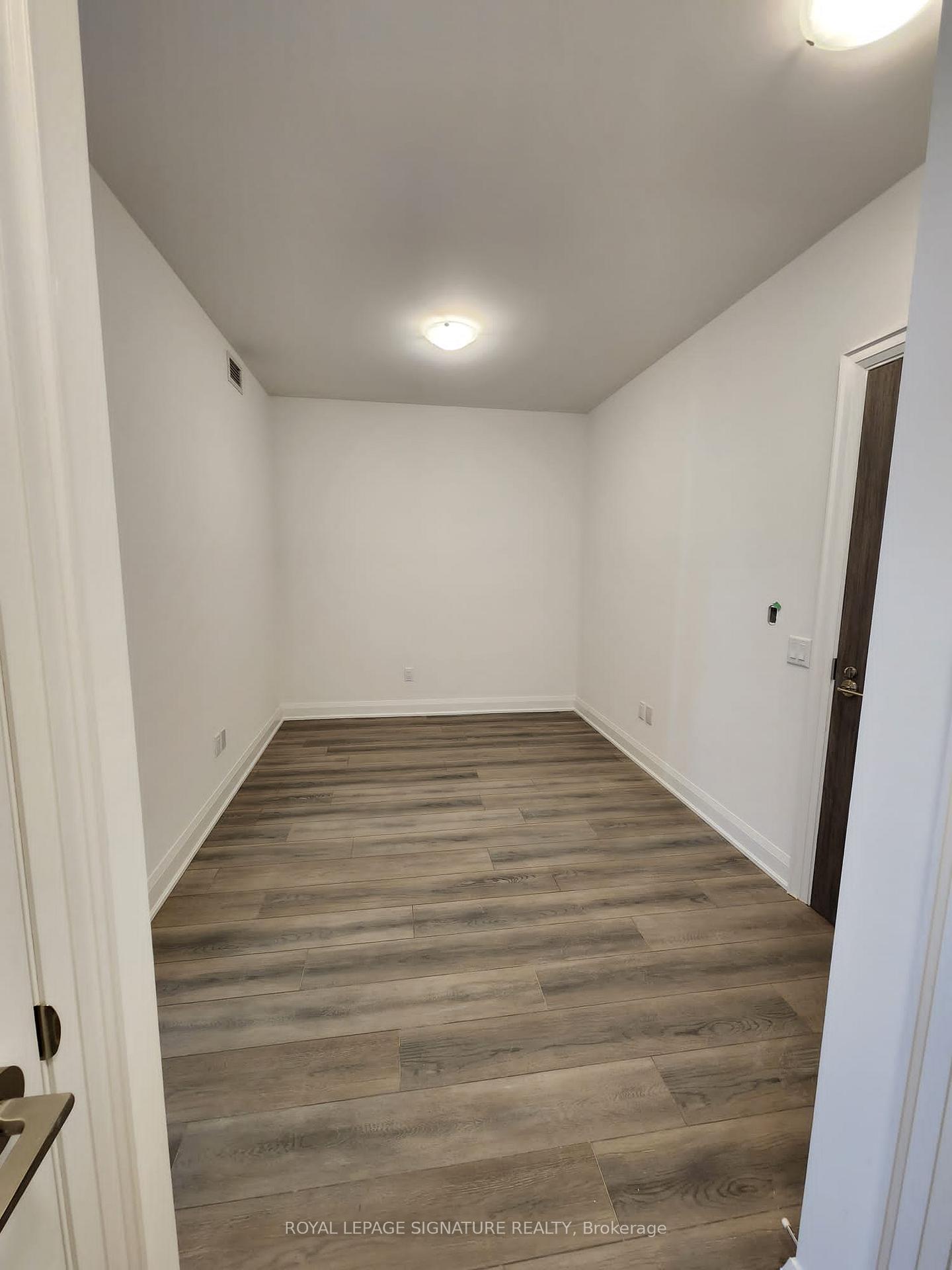 Photo 6 of Unit 1107, 10 Gatineau Drive, Vaughan, Beverley Glen — HOMEH