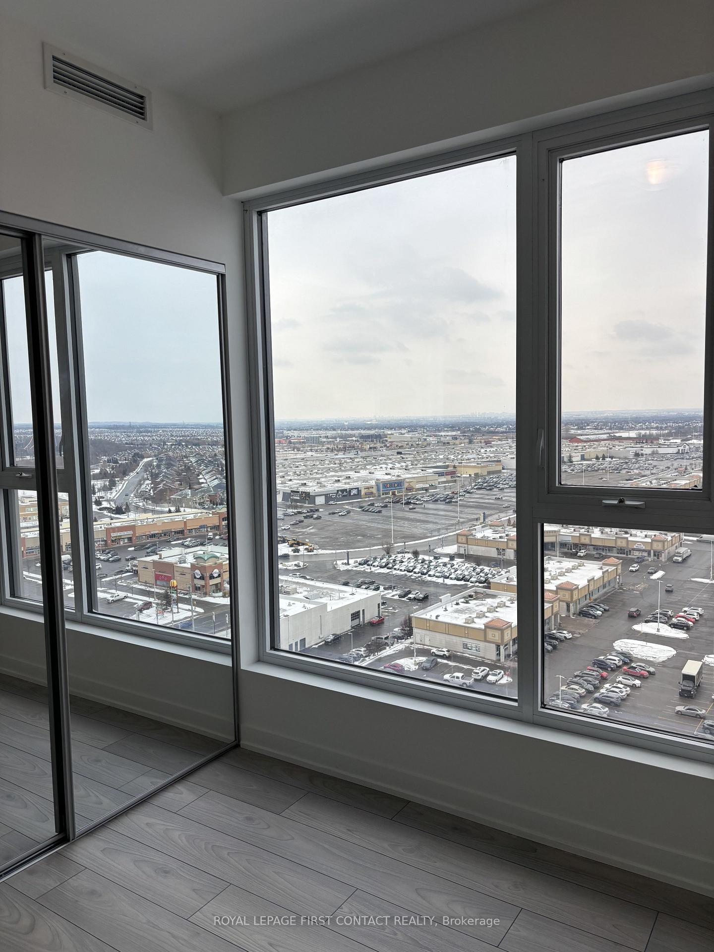 Photo 5 of Unit 1723, 498 Caldari Road, Vaughan, Concord — HOMEH