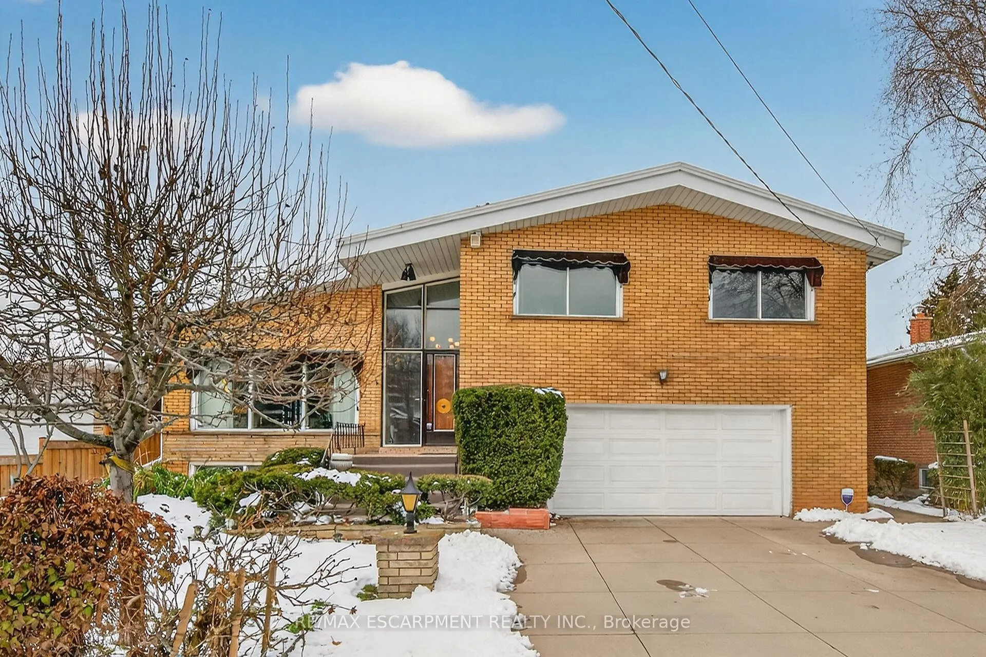 Photo 1 of 16 Southill Drive, Hamilton, Centremount — HOMEH