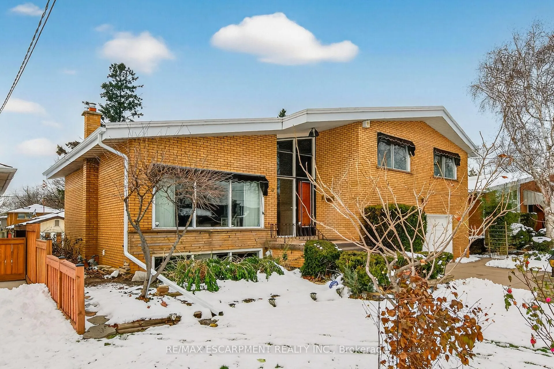 Photo 3 of 16 Southill Drive, Hamilton, Centremount — HOMEH