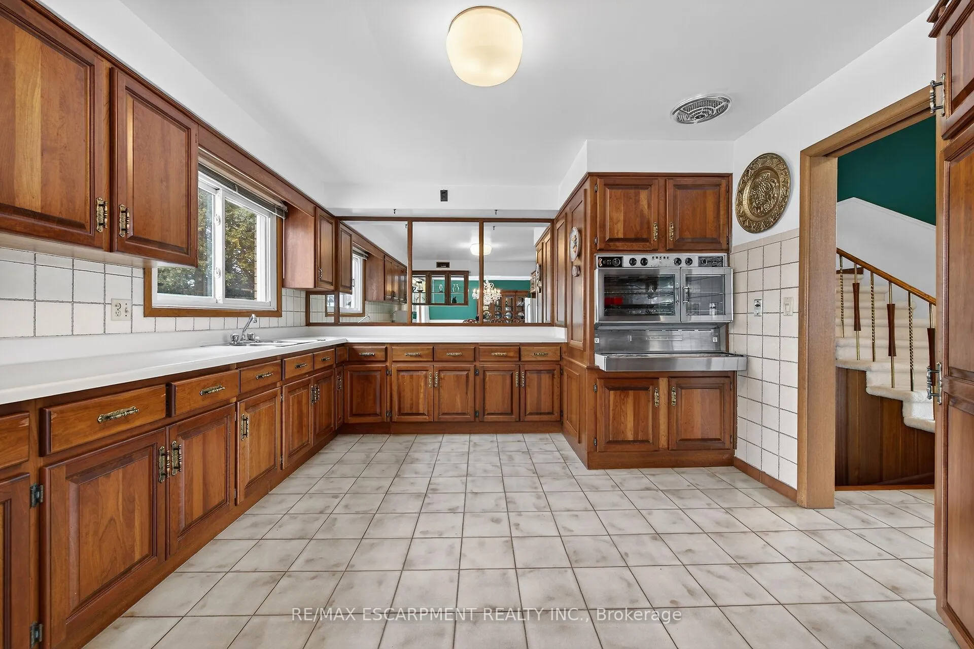 Photo 10 of 16 Southill Drive, Hamilton, Centremount — HOMEH
