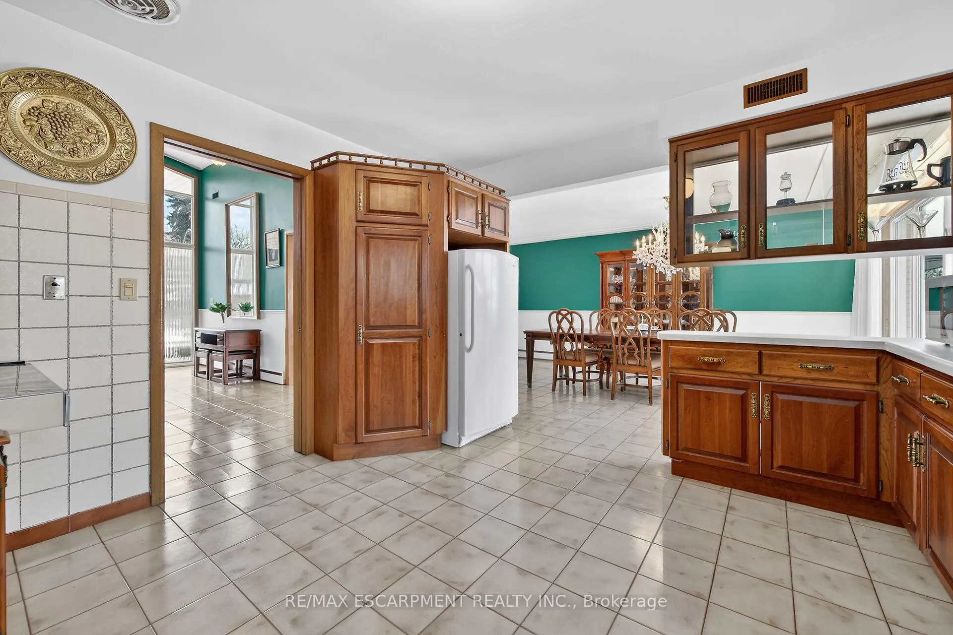 Photo 12 of 16 Southill Drive, Hamilton, Centremount — HOMEH