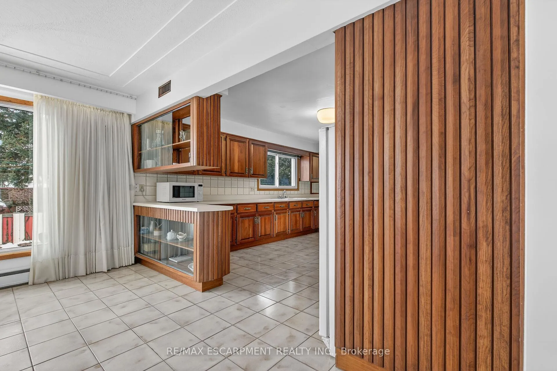 Photo 15 of 16 Southill Drive, Hamilton, Centremount — HOMEH