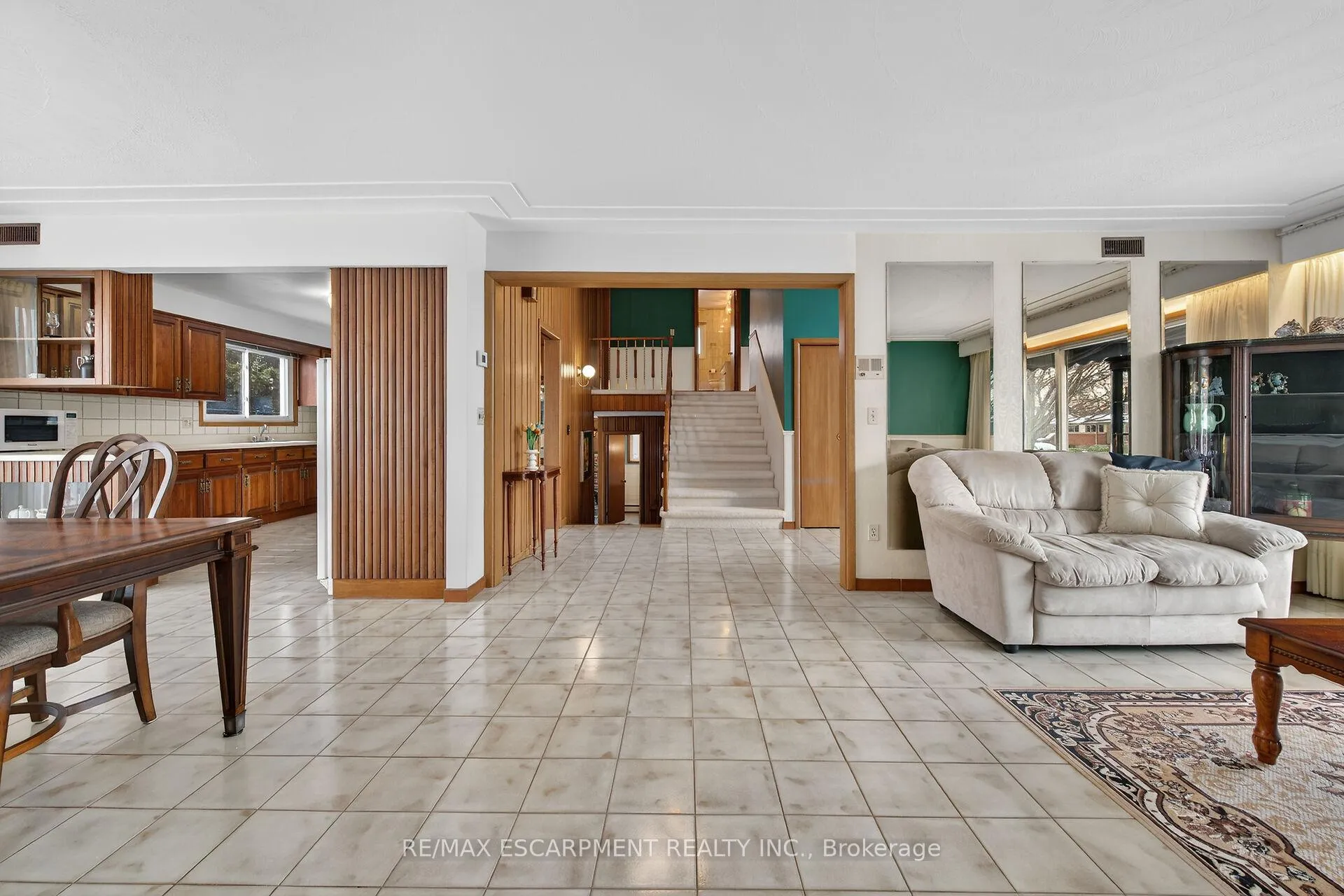 Photo 20 of 16 Southill Drive, Hamilton, Centremount — HOMEH