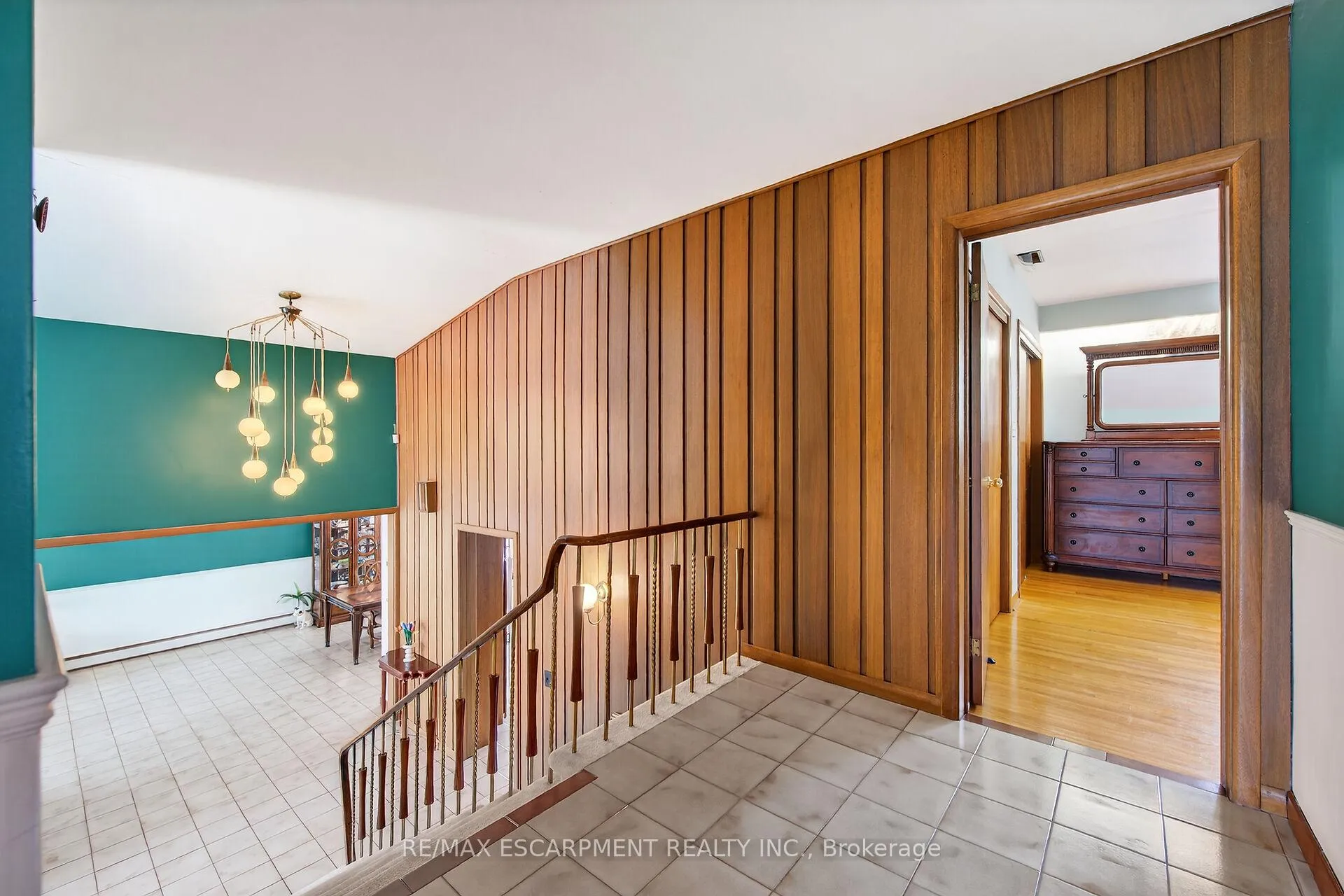 Photo 25 of 16 Southill Drive, Hamilton, Centremount — HOMEH