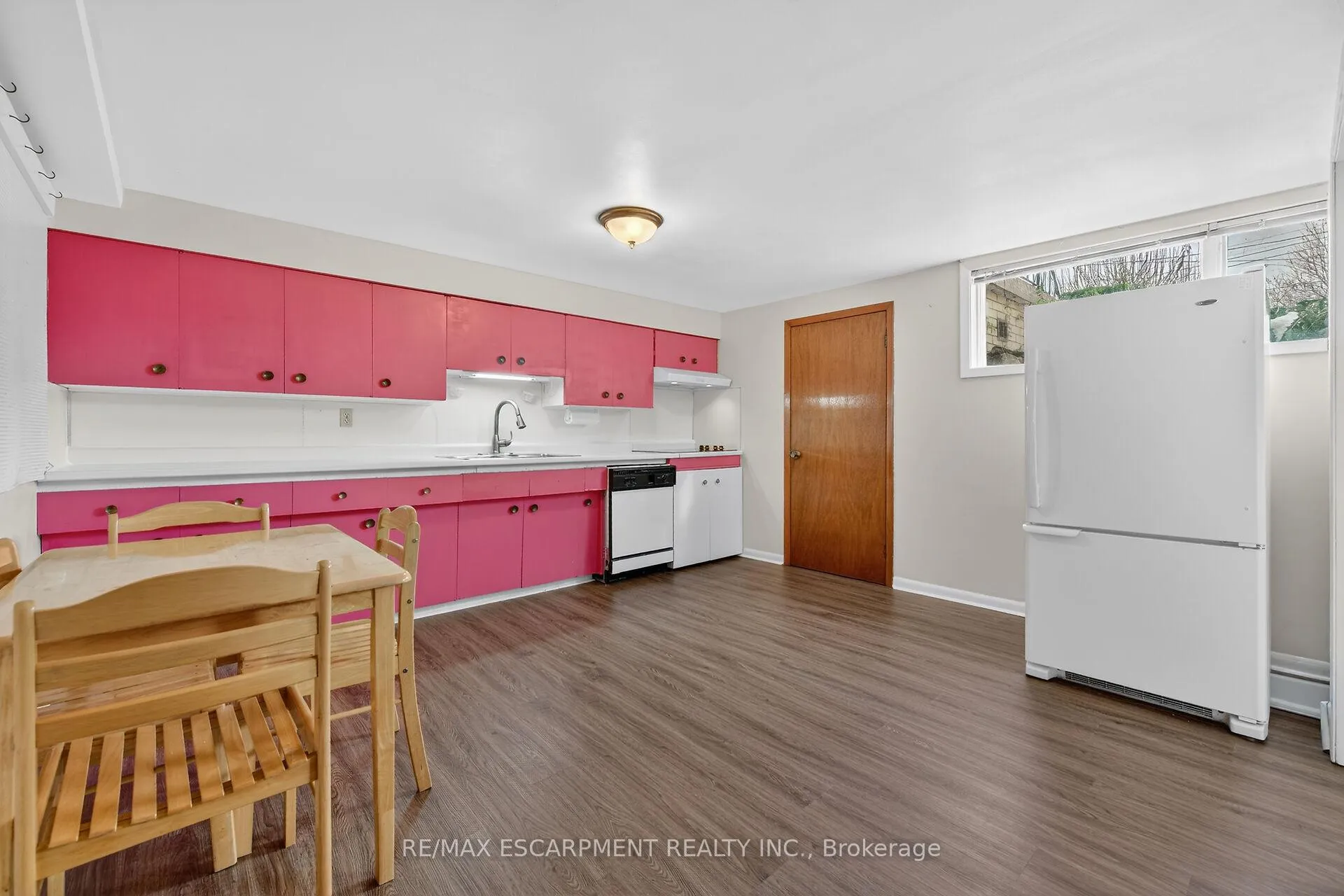 Photo 43 of 16 Southill Drive, Hamilton, Centremount — HOMEH