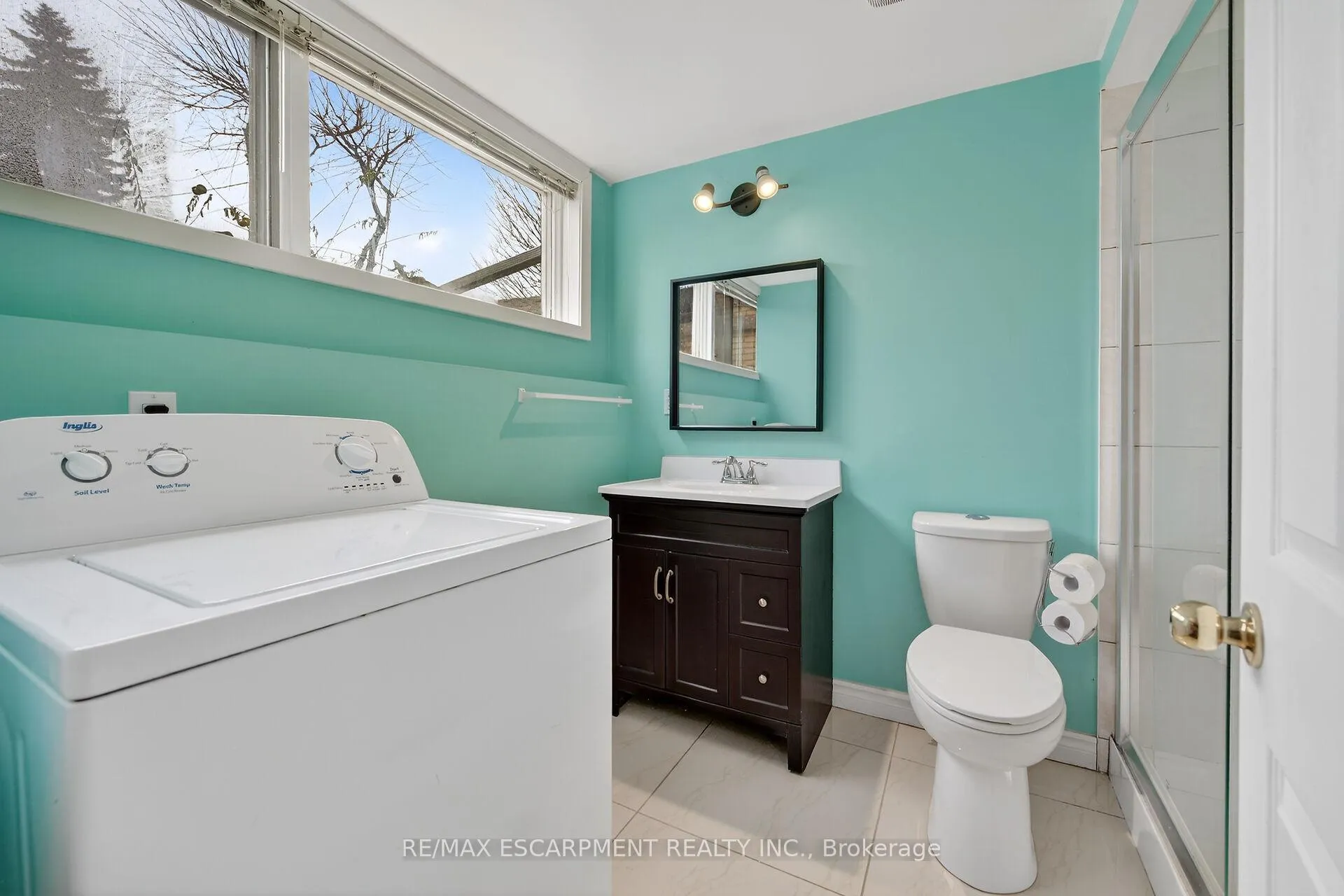Photo 46 of 16 Southill Drive, Hamilton, Centremount — HOMEH