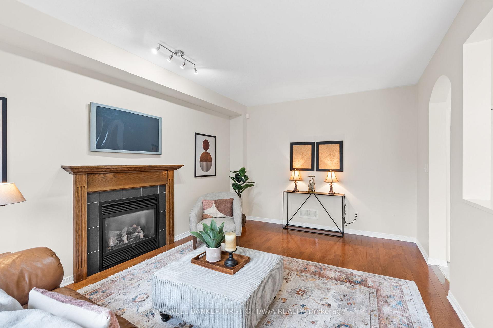 Photo 16 of 9 Calderwood Way, Ottawa, Barrhaven - Stonebridge — HOMEH