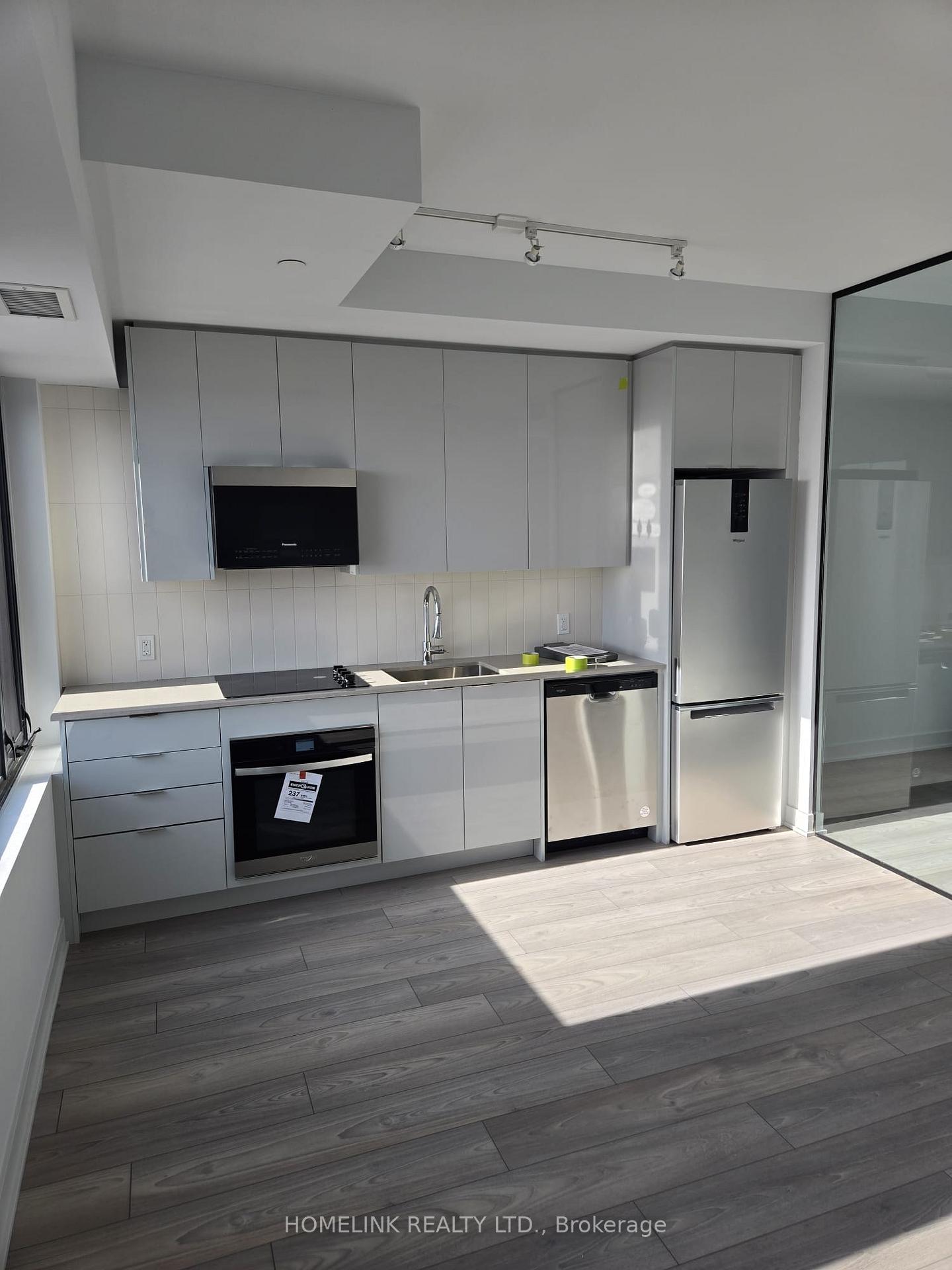Photo 4 of Unit 2907, 2920 Highway 7 Road, Vaughan, Concord — HOMEH