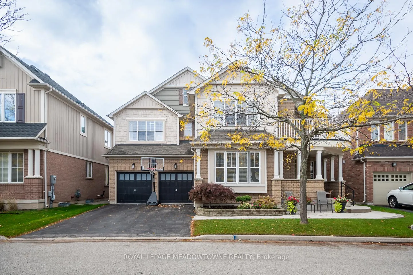 Front of 720 Lingen Crescent